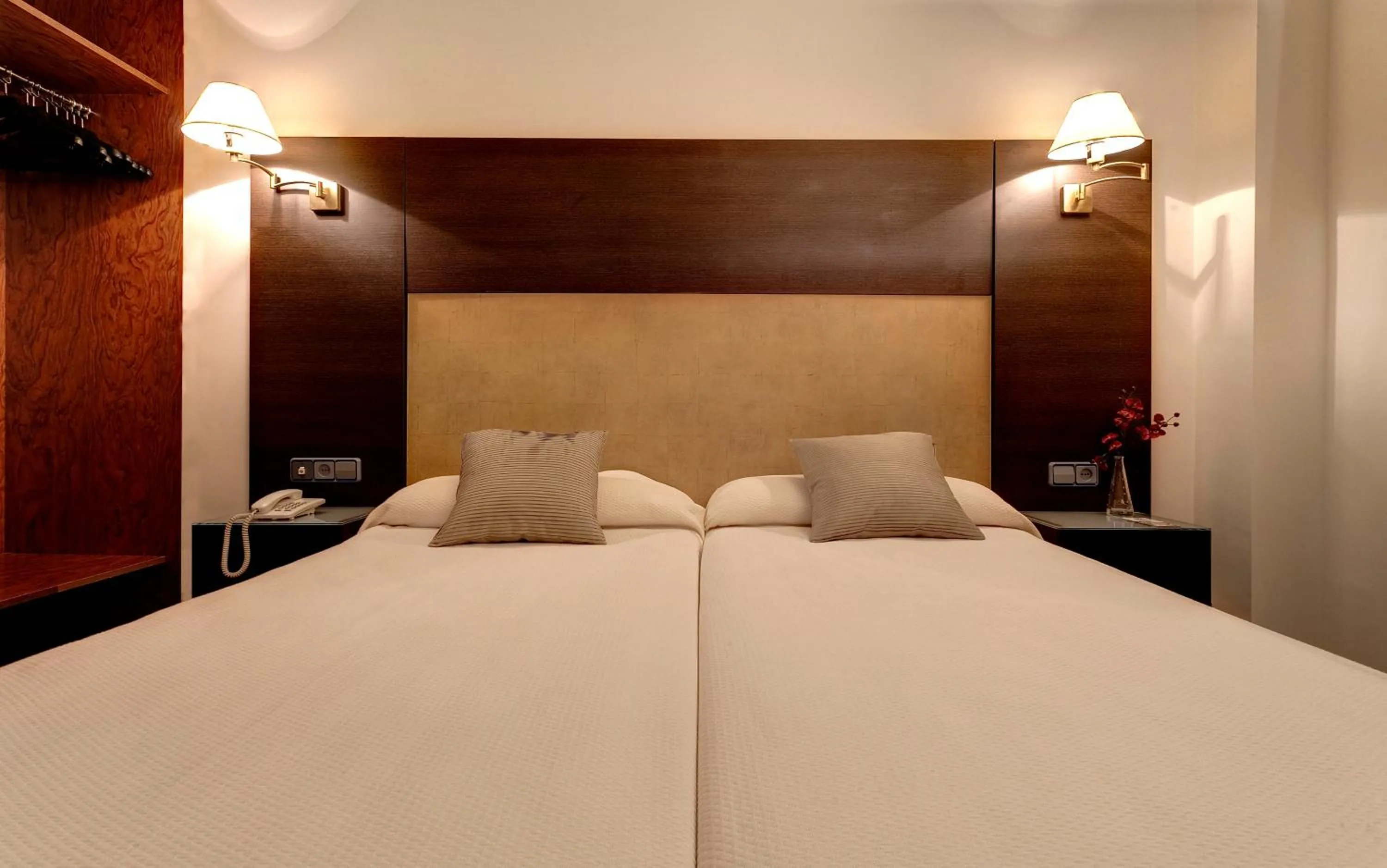 Bed in Hotel Madrid Torrejon Plaza