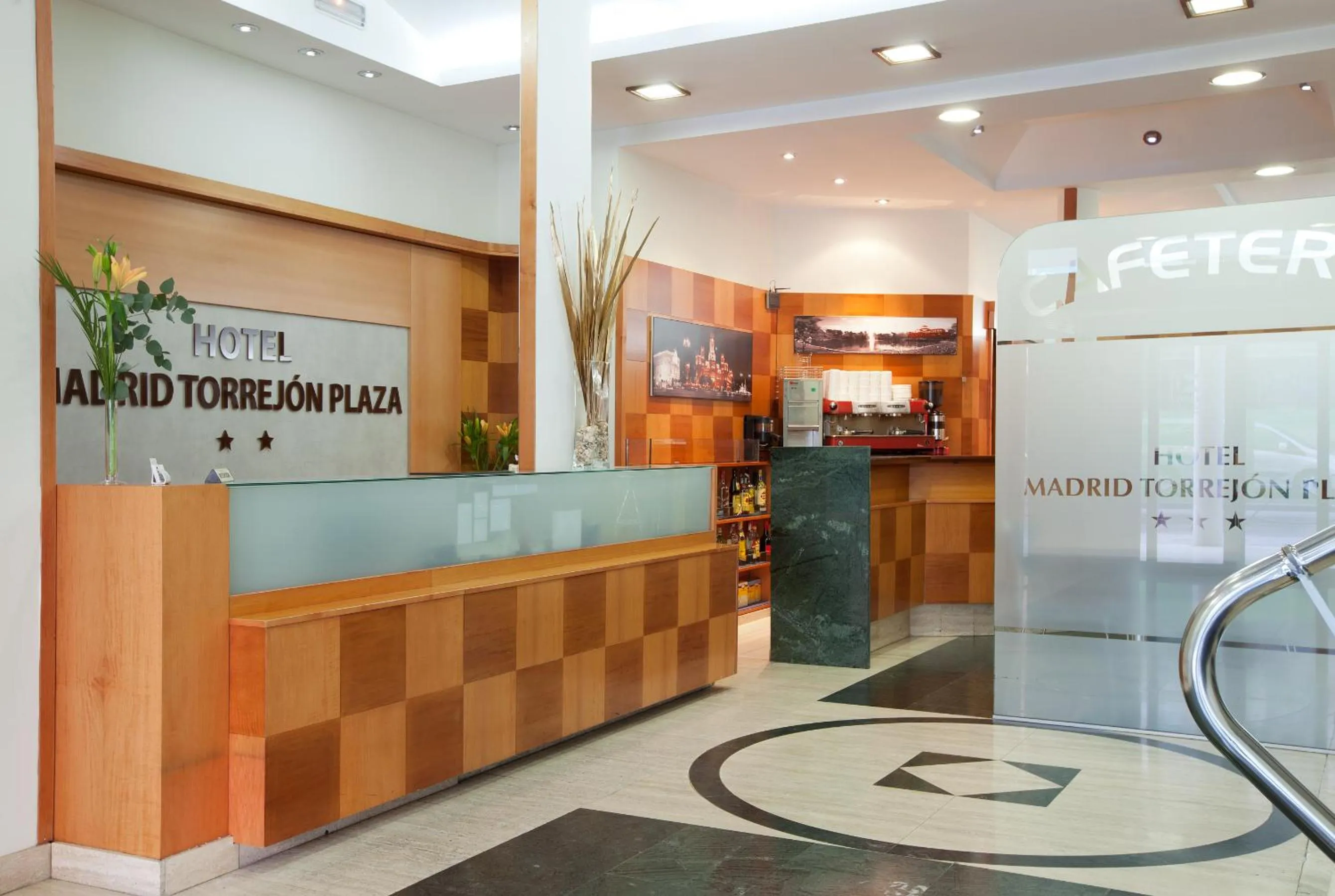 Lobby or reception in Hotel Madrid Torrejon Plaza