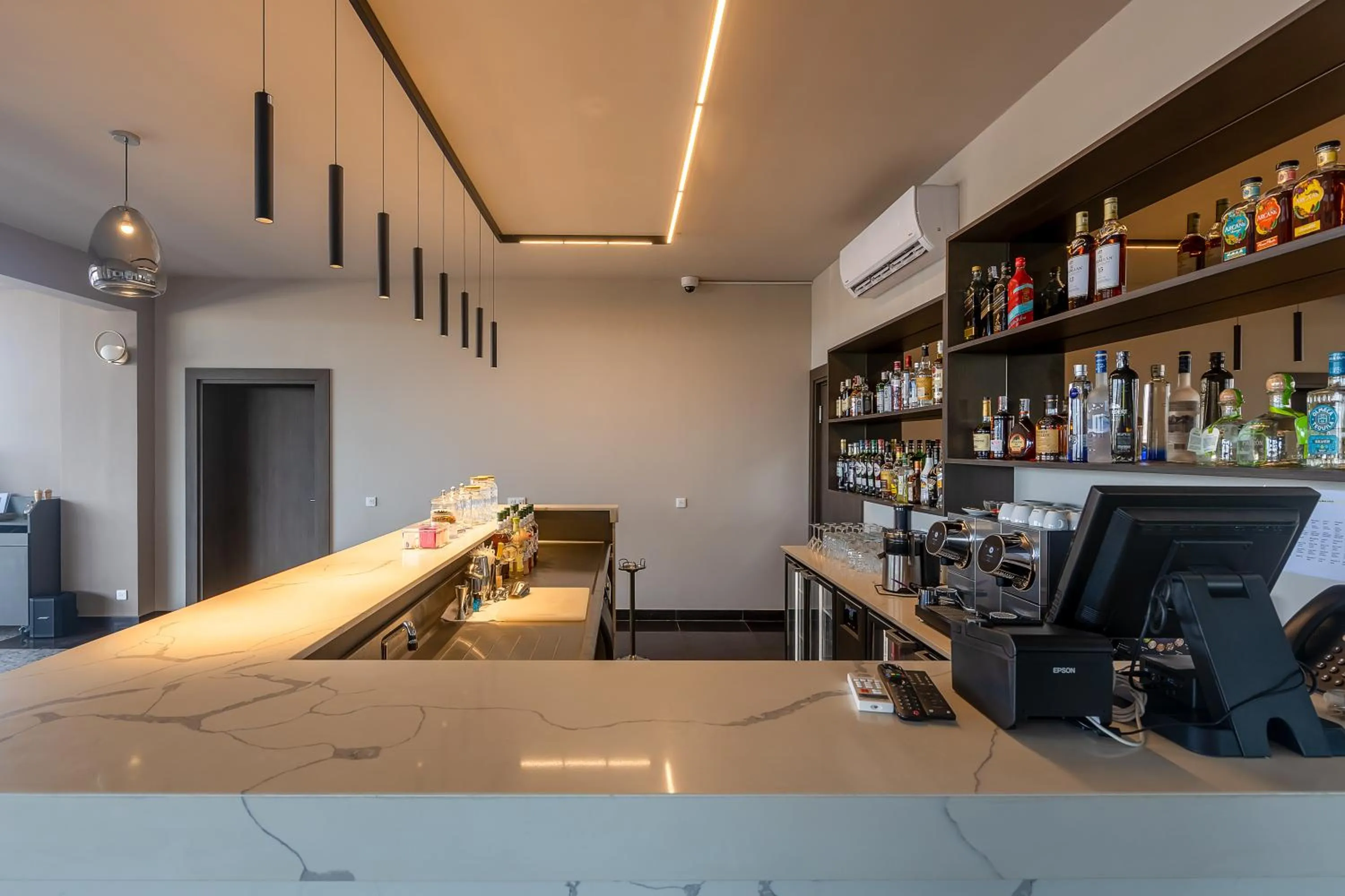 Restaurant/places to eat in La Scala AppartHotel Abidjan