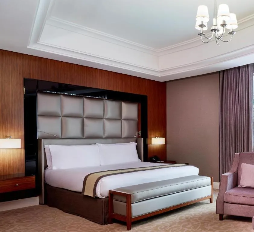 Bed in Best Plaza West Bay Hotel