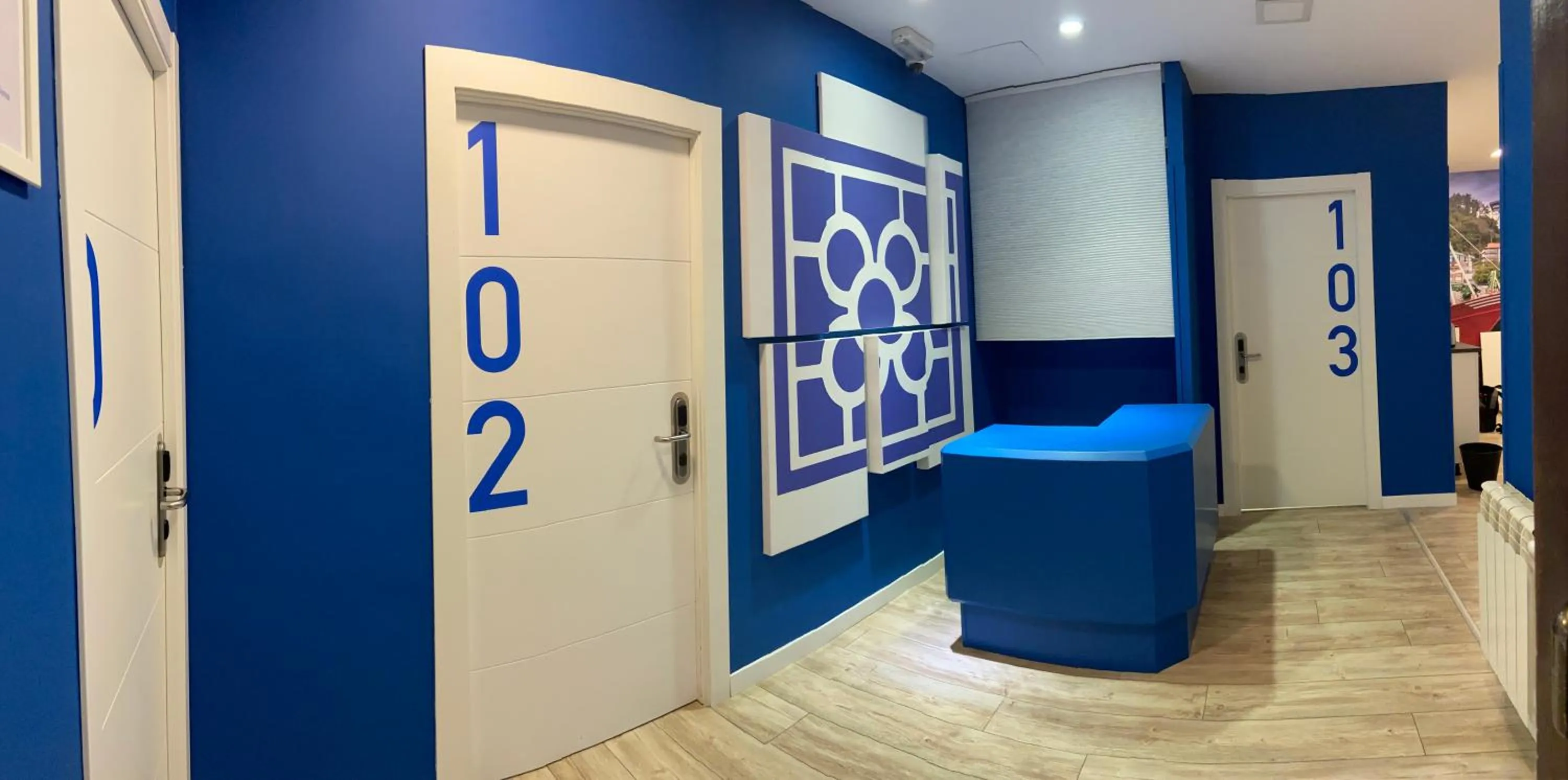 Lobby or reception in Casual Blue