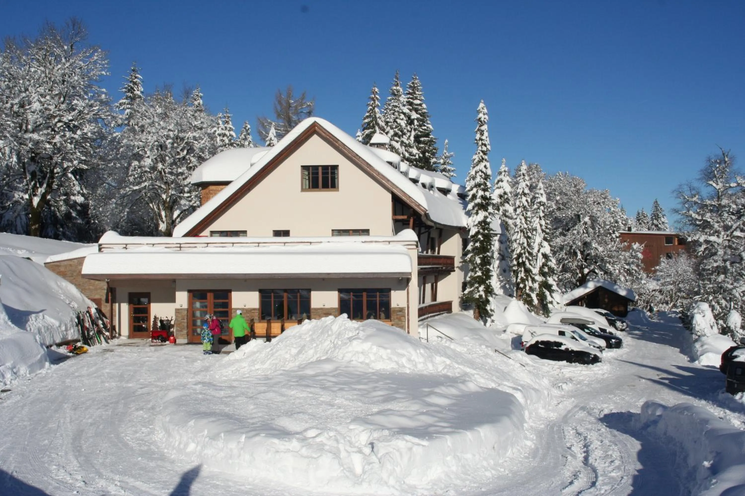 Facade/entrance in Bödele Alpenhotel