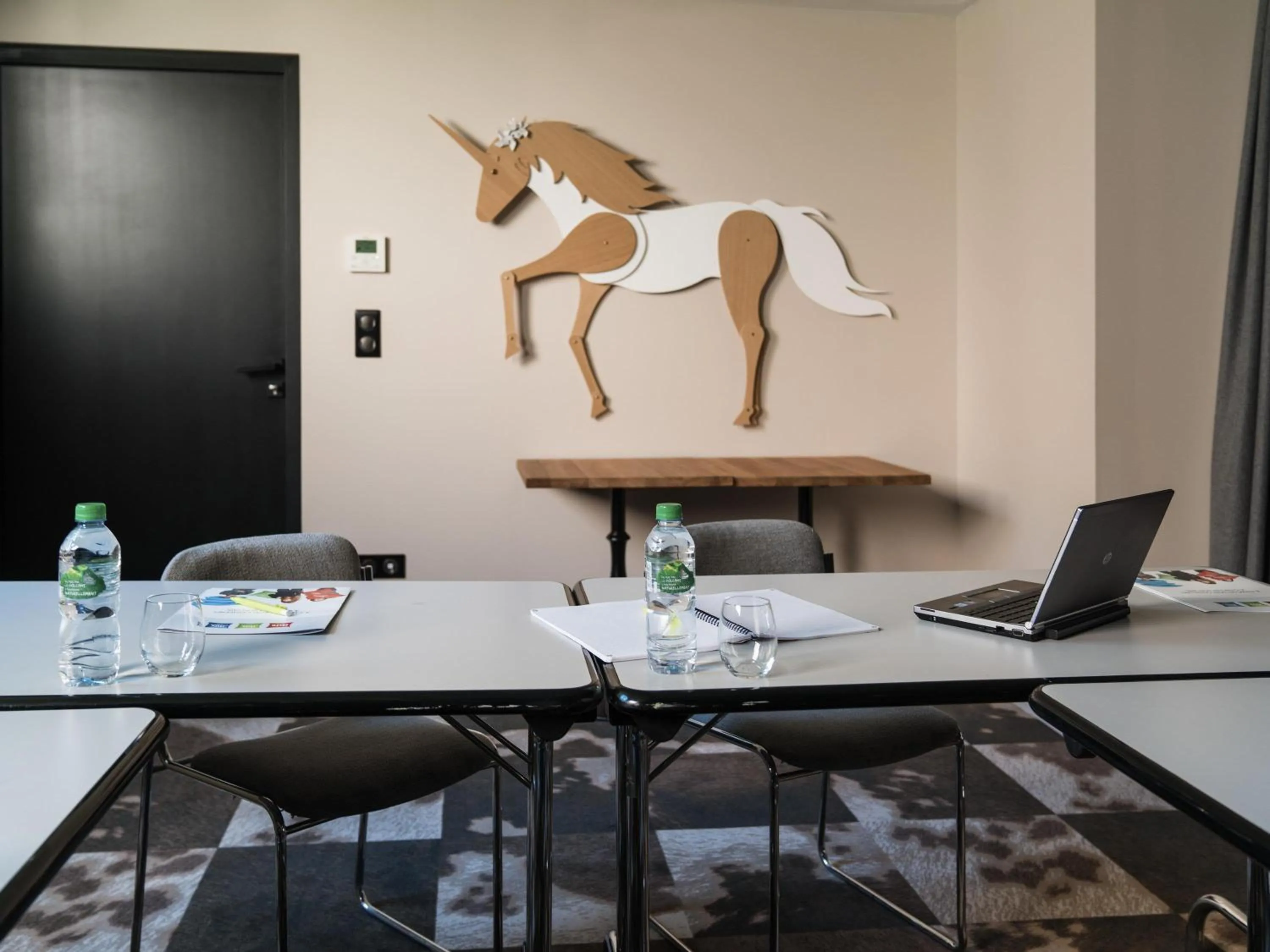 Meeting/conference room in ibis Styles Laval Centre Gare