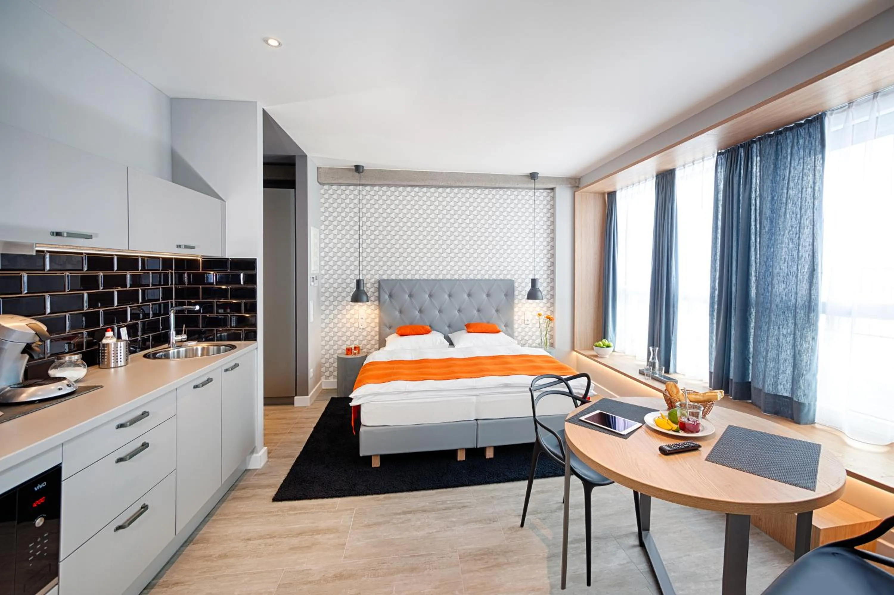 Photo of the whole room, Bed in MLOFT Apartments München