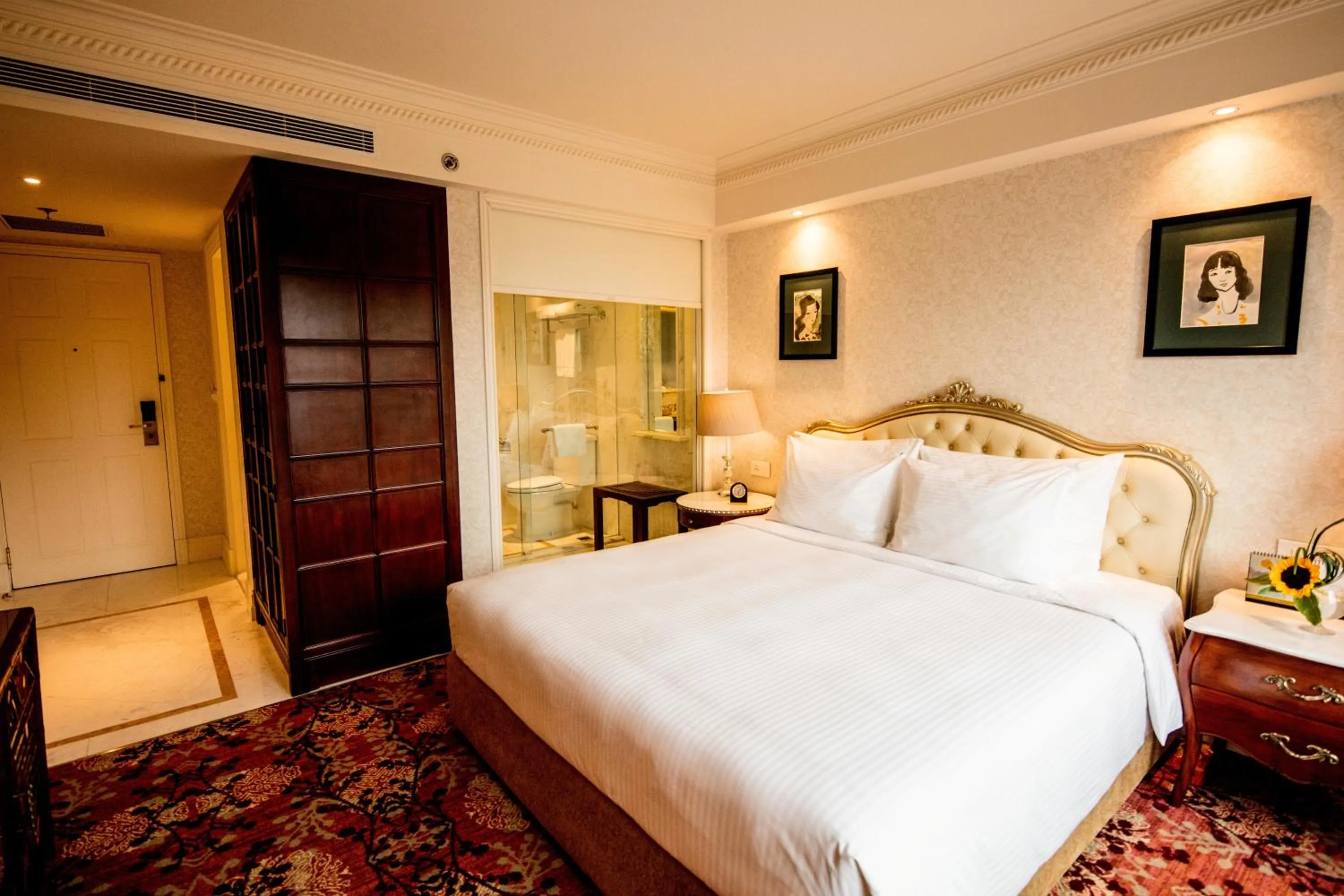 Bedroom, Bed in Apricot Hotel