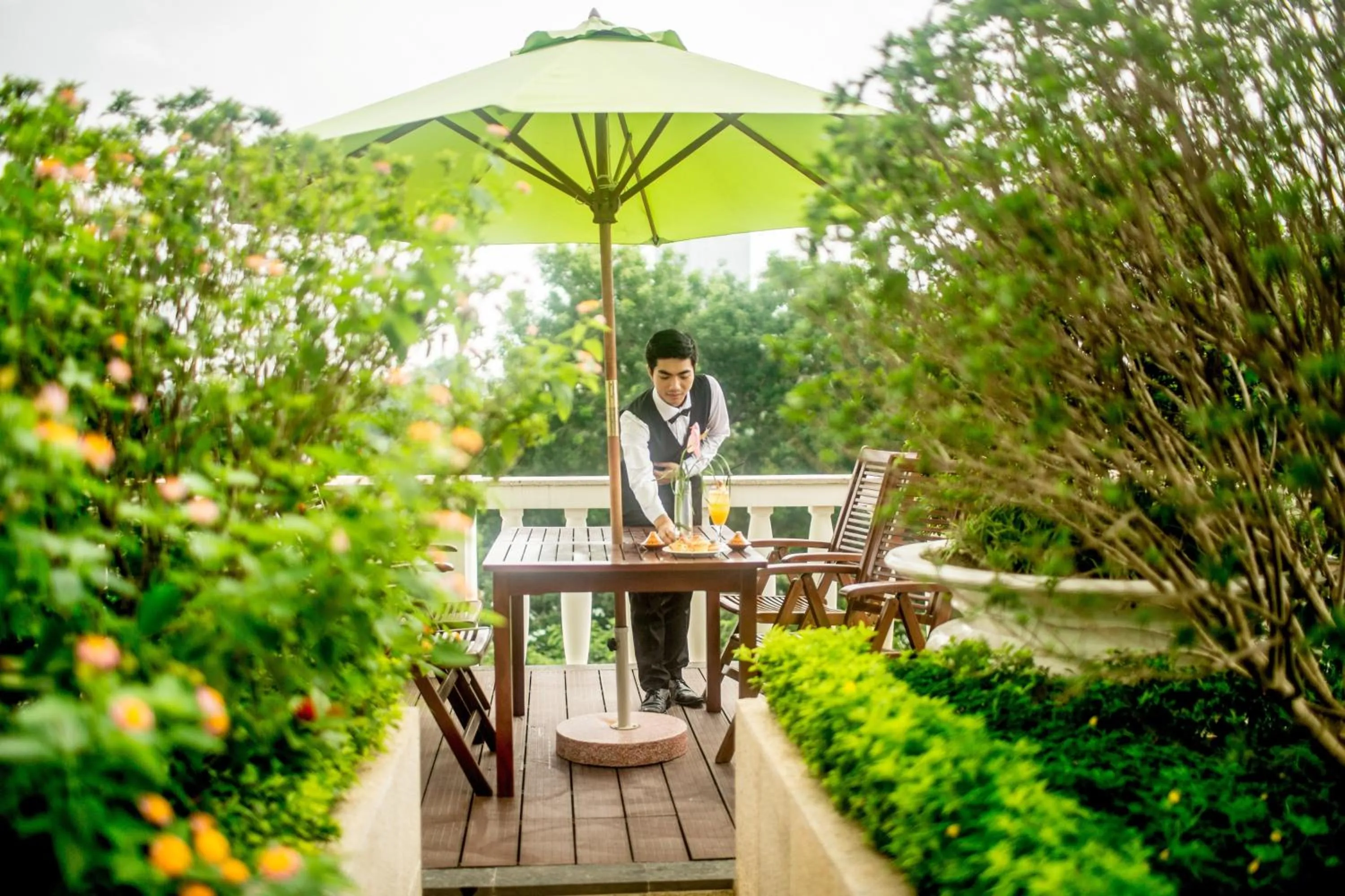 Garden in Apricot Hotel