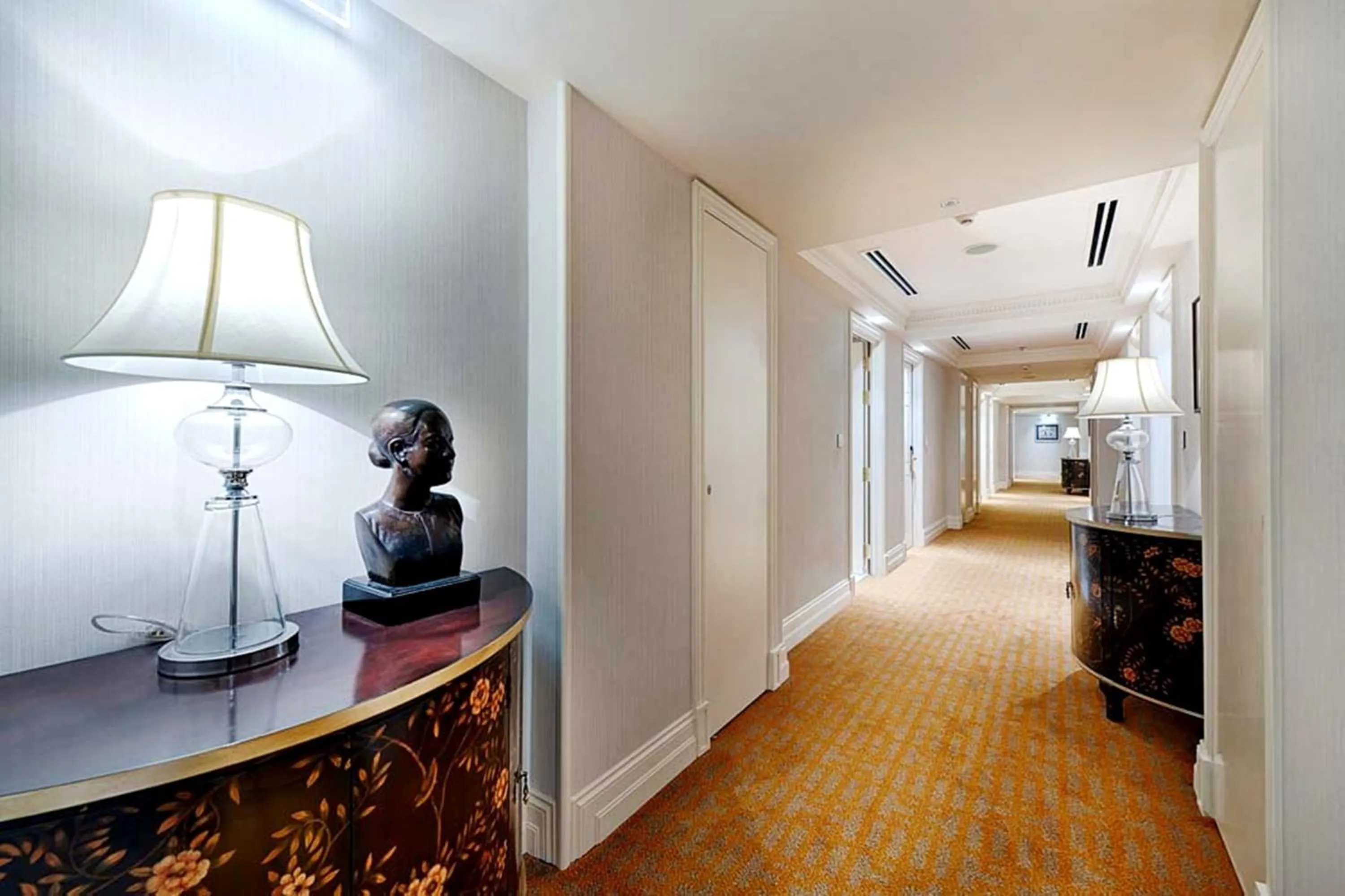 Area and facilities in Apricot Hotel