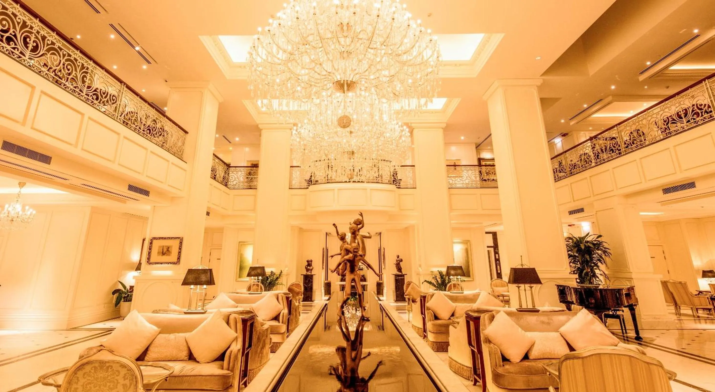 Lobby or reception in Apricot Hotel