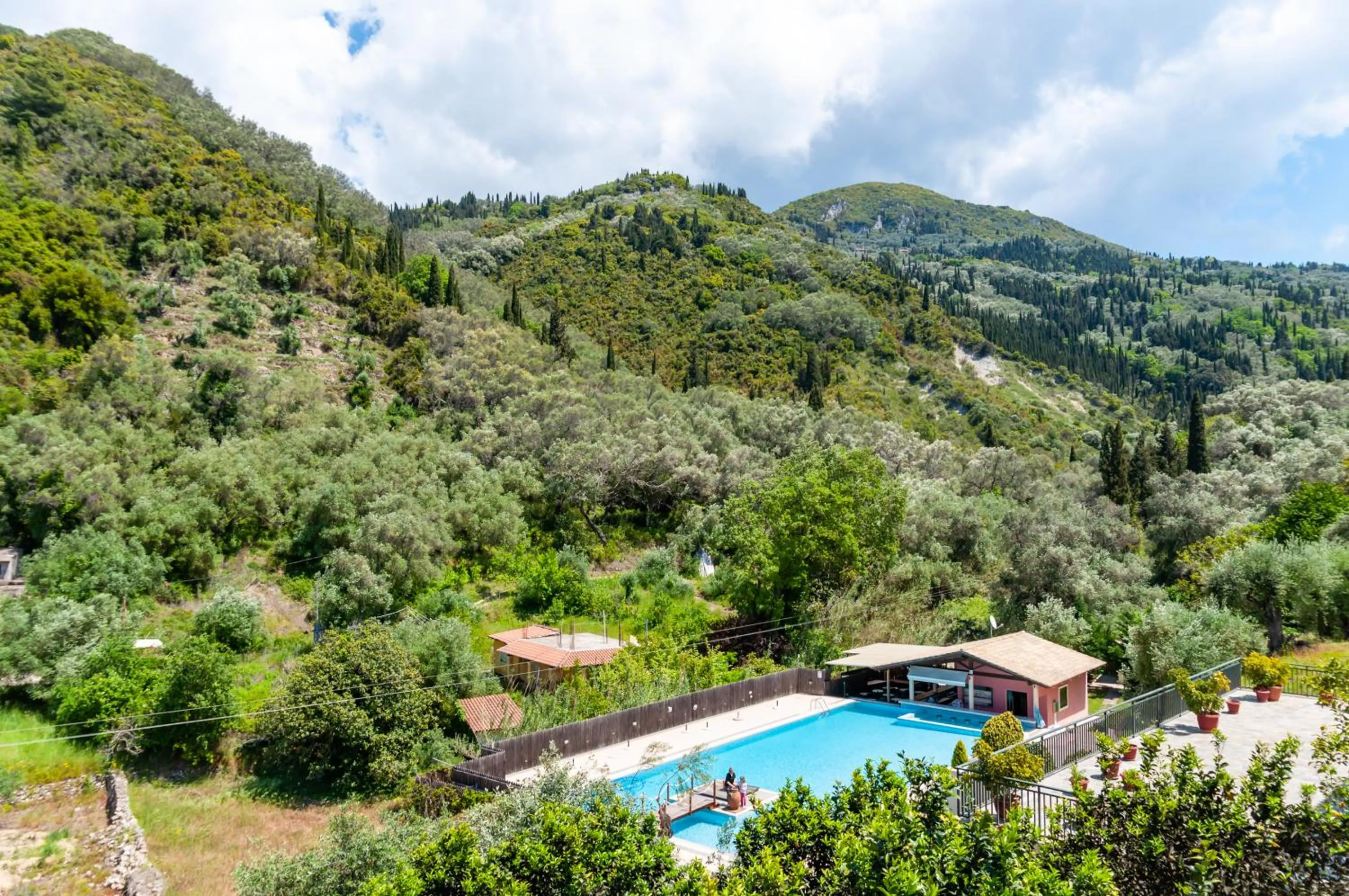 Pool view in Apart Hotel Blumarin