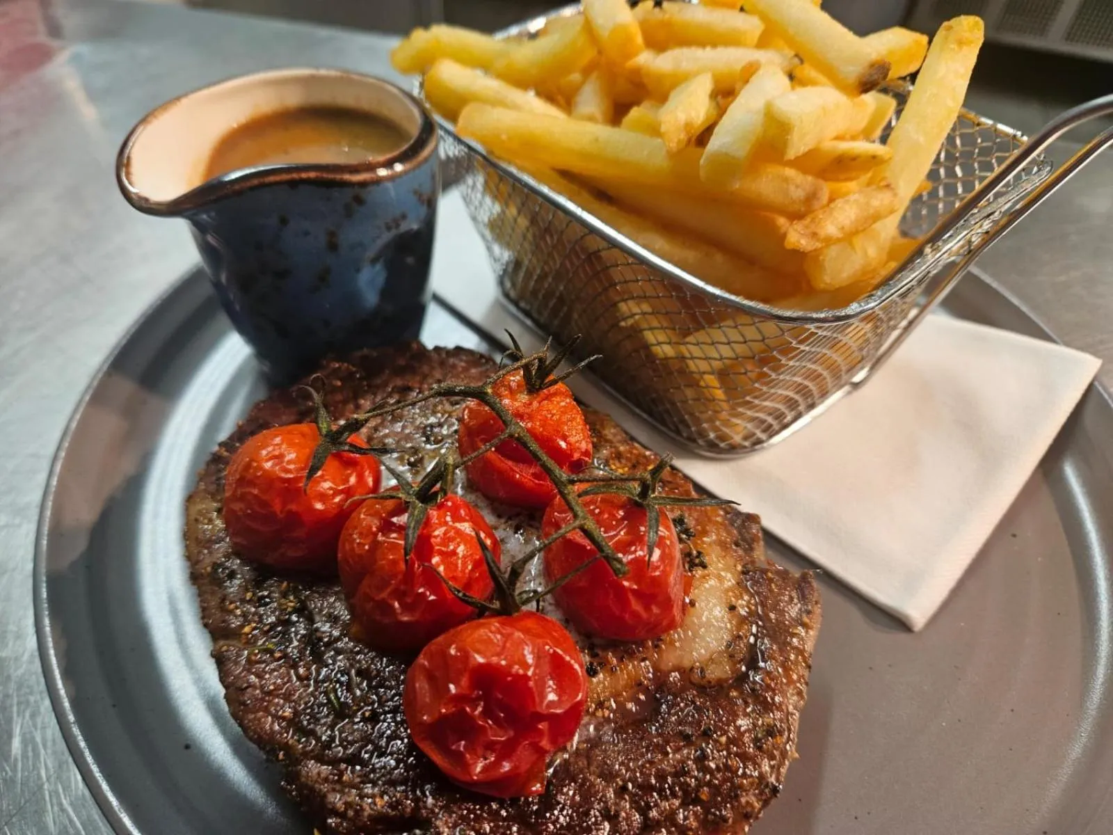 Restaurant/places to eat in Greenfield Lodge Hotel Bar & Bistro