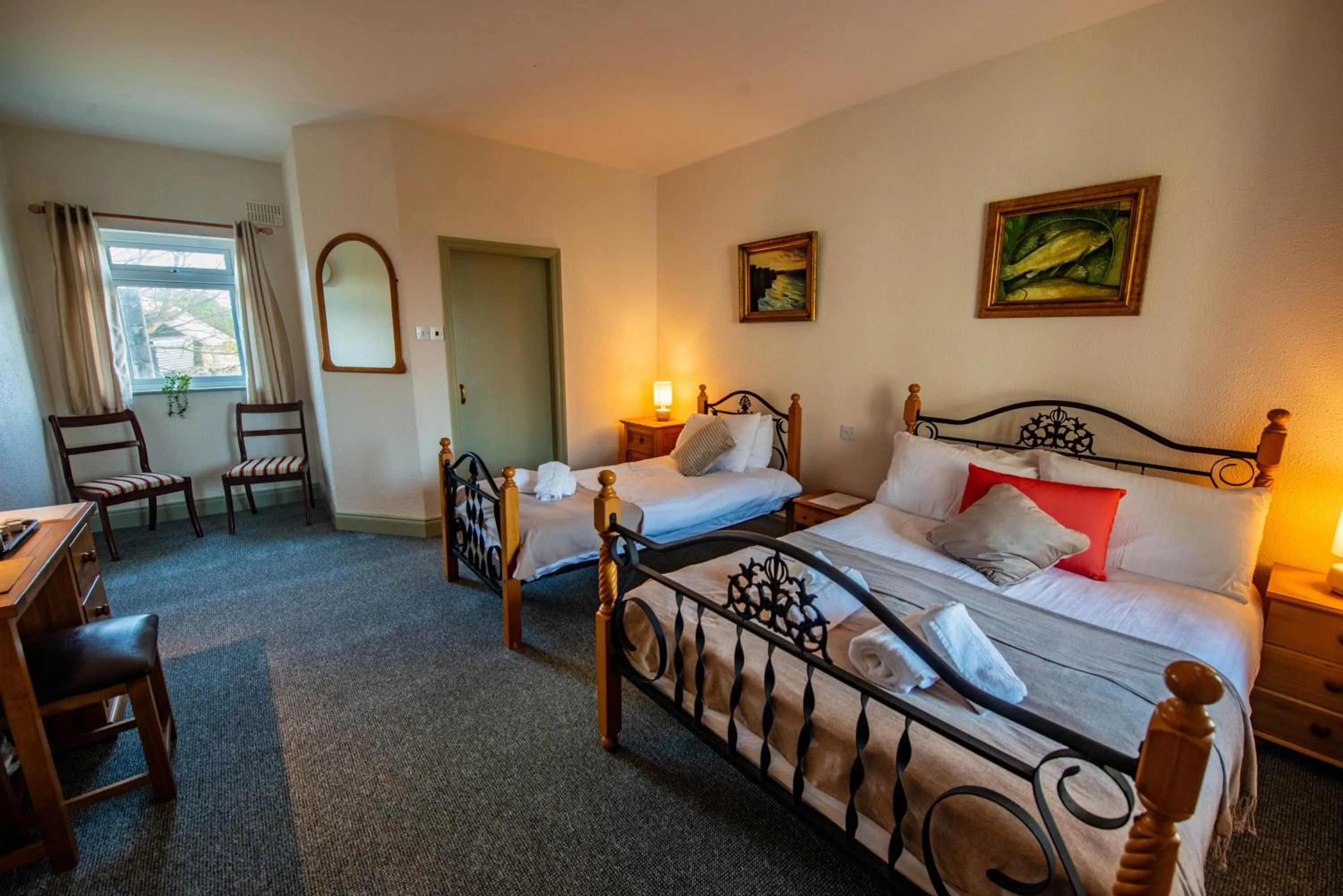 Bed in Greenfield Lodge Hotel Bar & Bistro