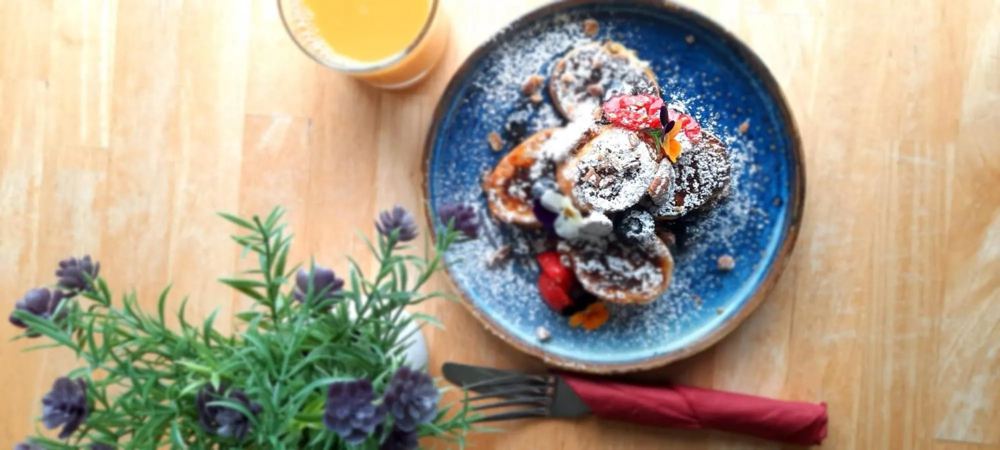 Breakfast in Greenfield Lodge Hotel Bar & Bistro