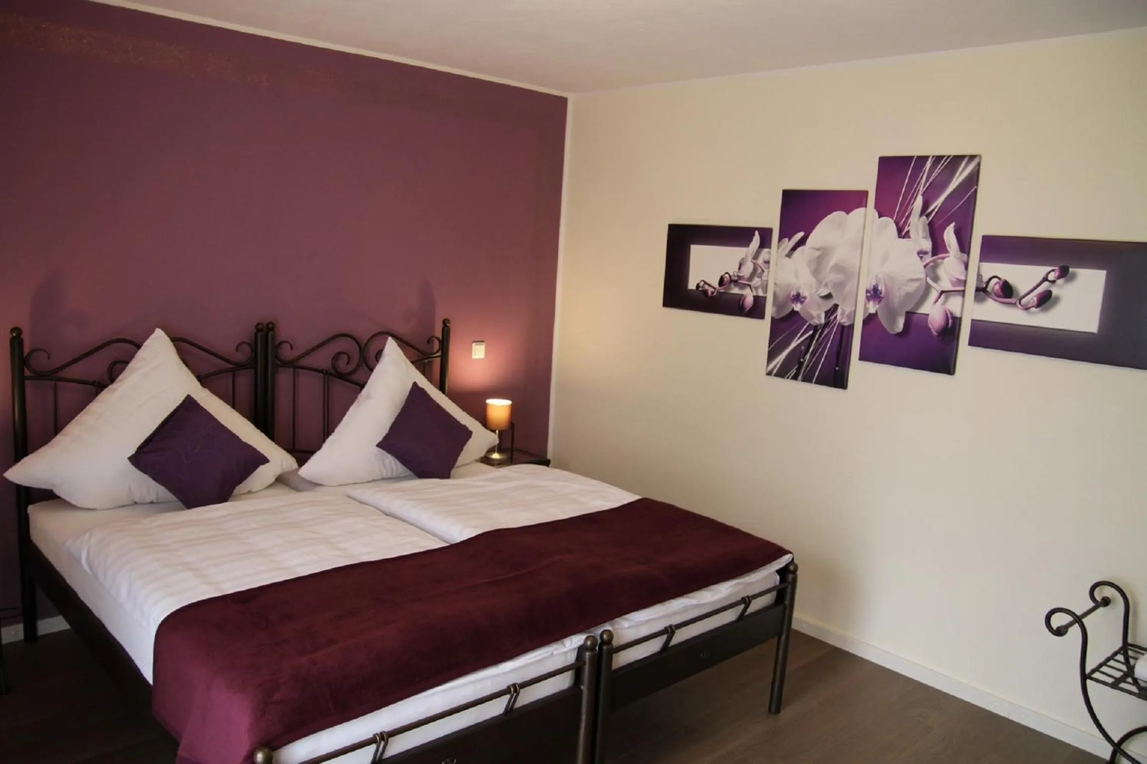 Bedroom, Bed in Apado-Hotel garni