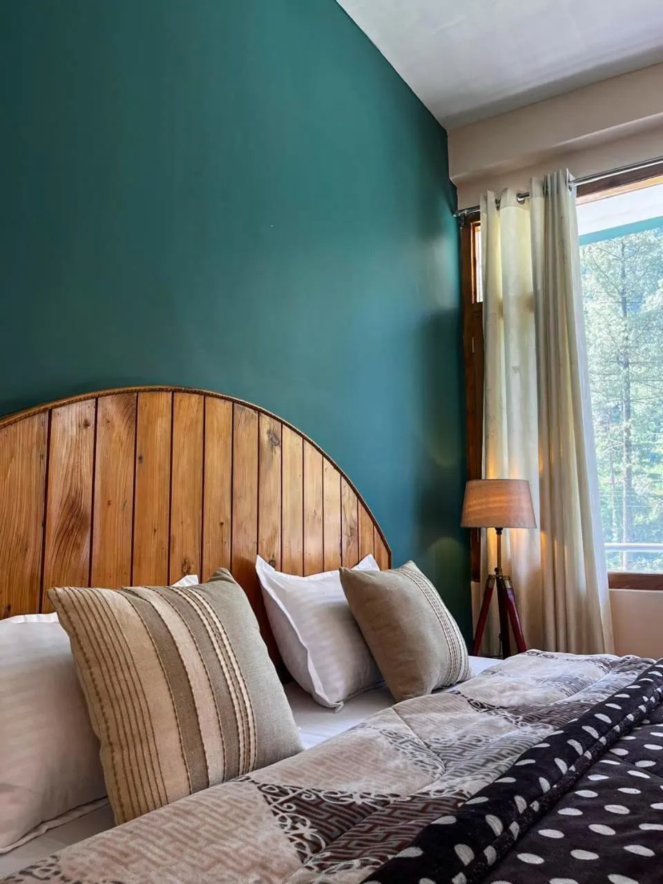 Bed in Madpackers Kasol Riverside - Katagla