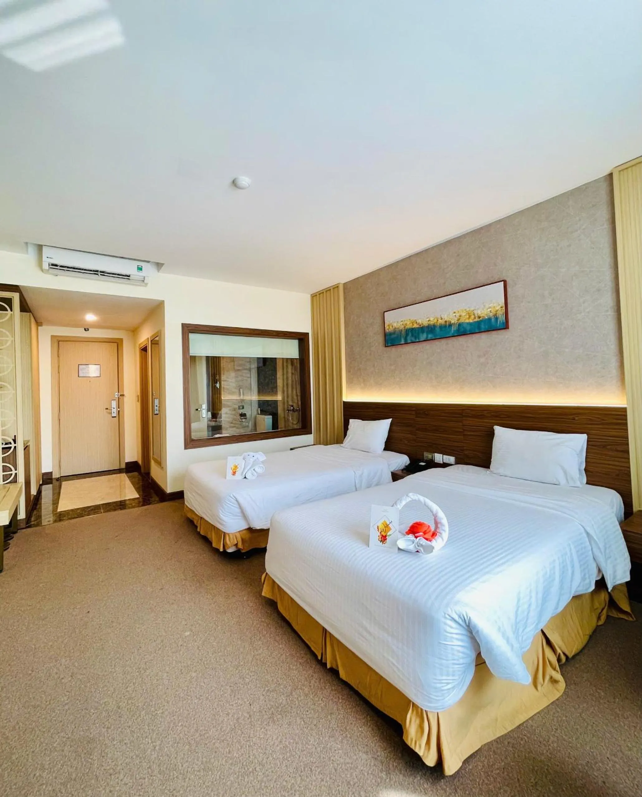 Photo of the whole room, Bed in Muong Thanh Grand Quang Tri Hotel
