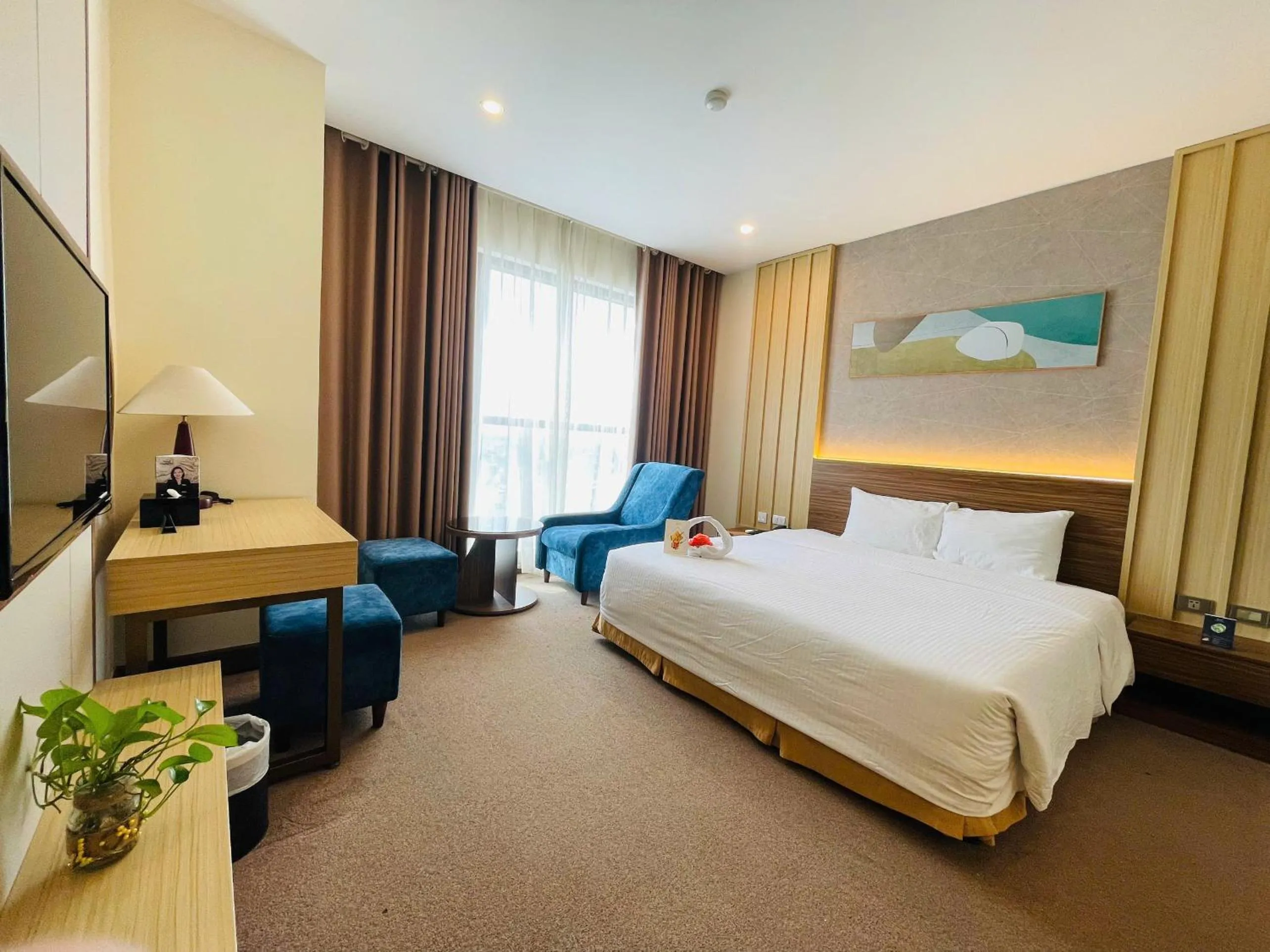 Photo of the whole room, Bed in Muong Thanh Grand Quang Tri Hotel