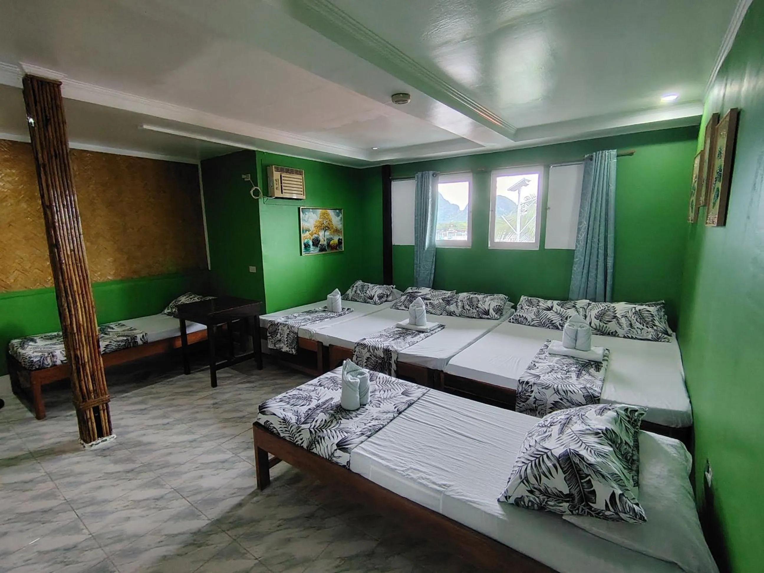 Bed in Joaquinn's Bed and Breakfast