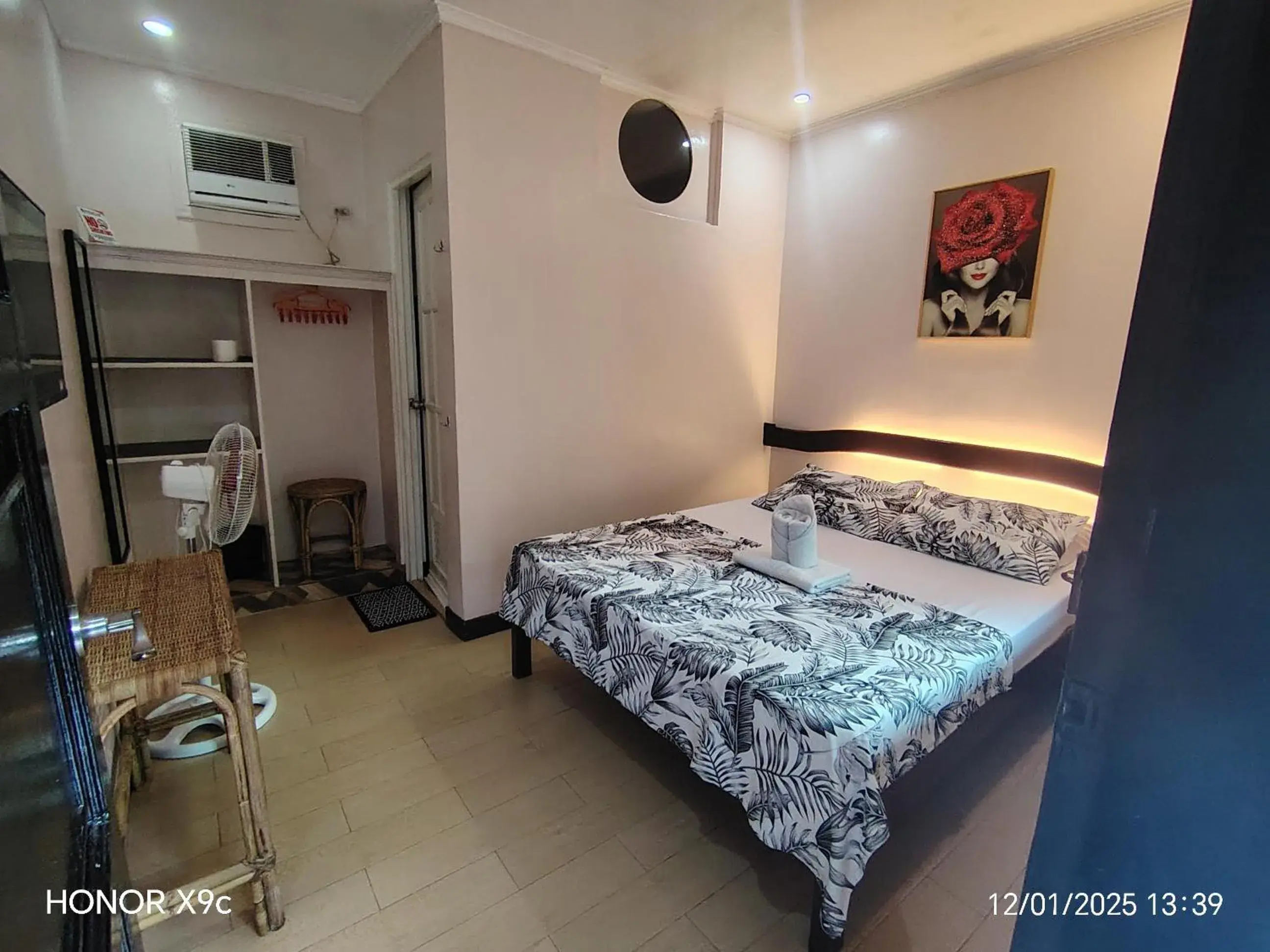 Standard Double Room in Joaquinn's Bed and Breakfast Standard Double Room in Joaquinn's Bed and Breakfast