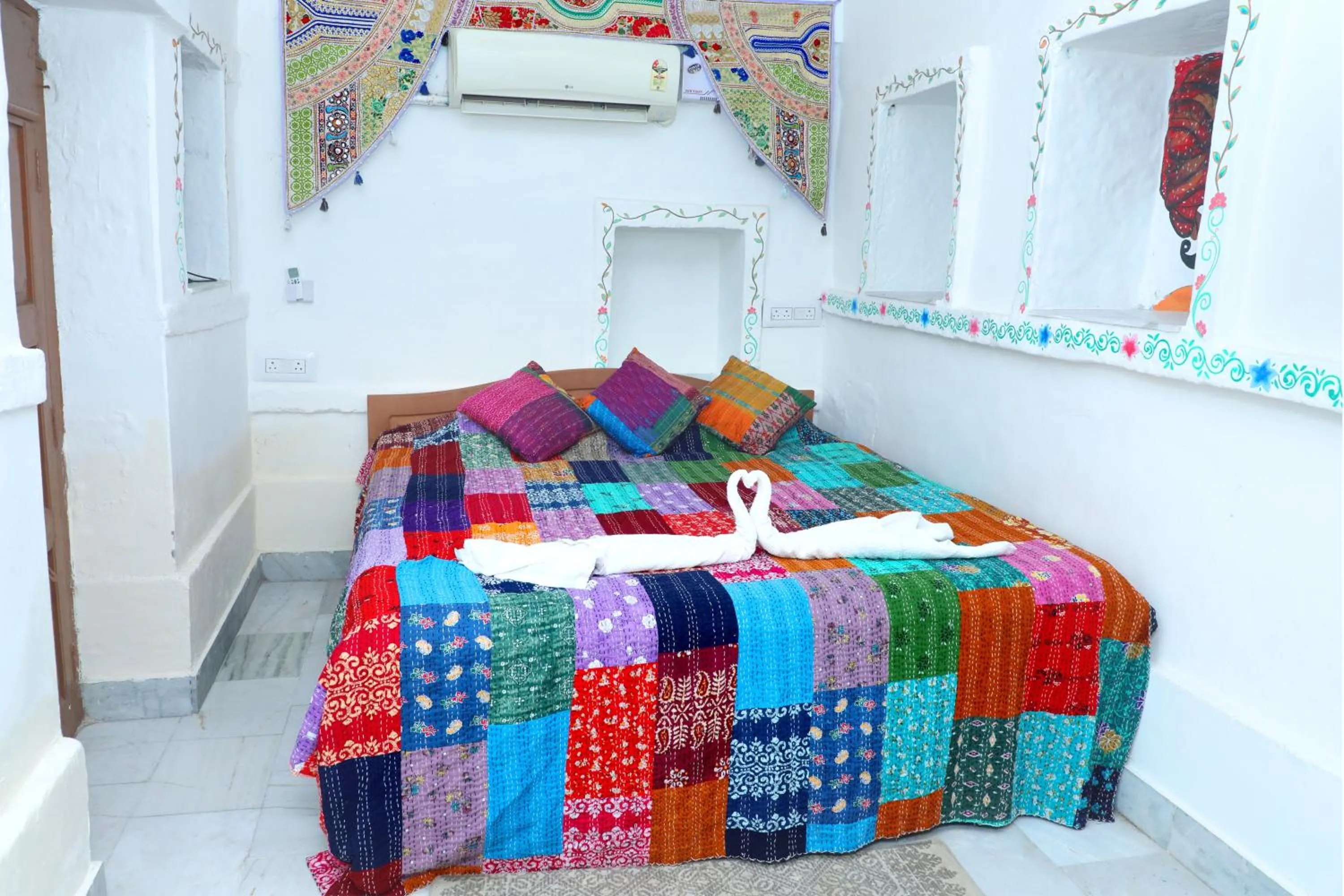 Bed in Jodhpur Heritage Haveli Guest House