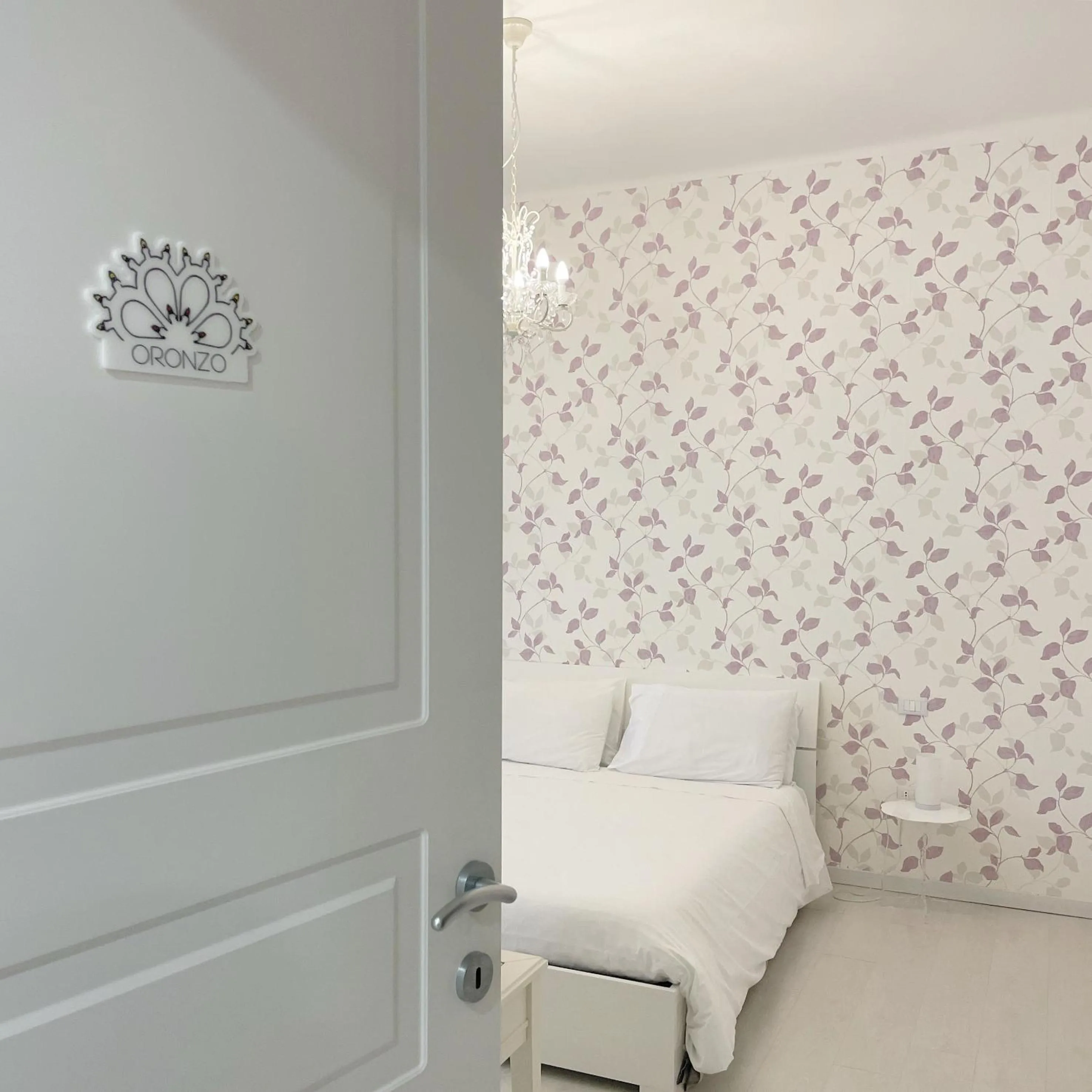 Bed, Seating Area in Dai tre santi