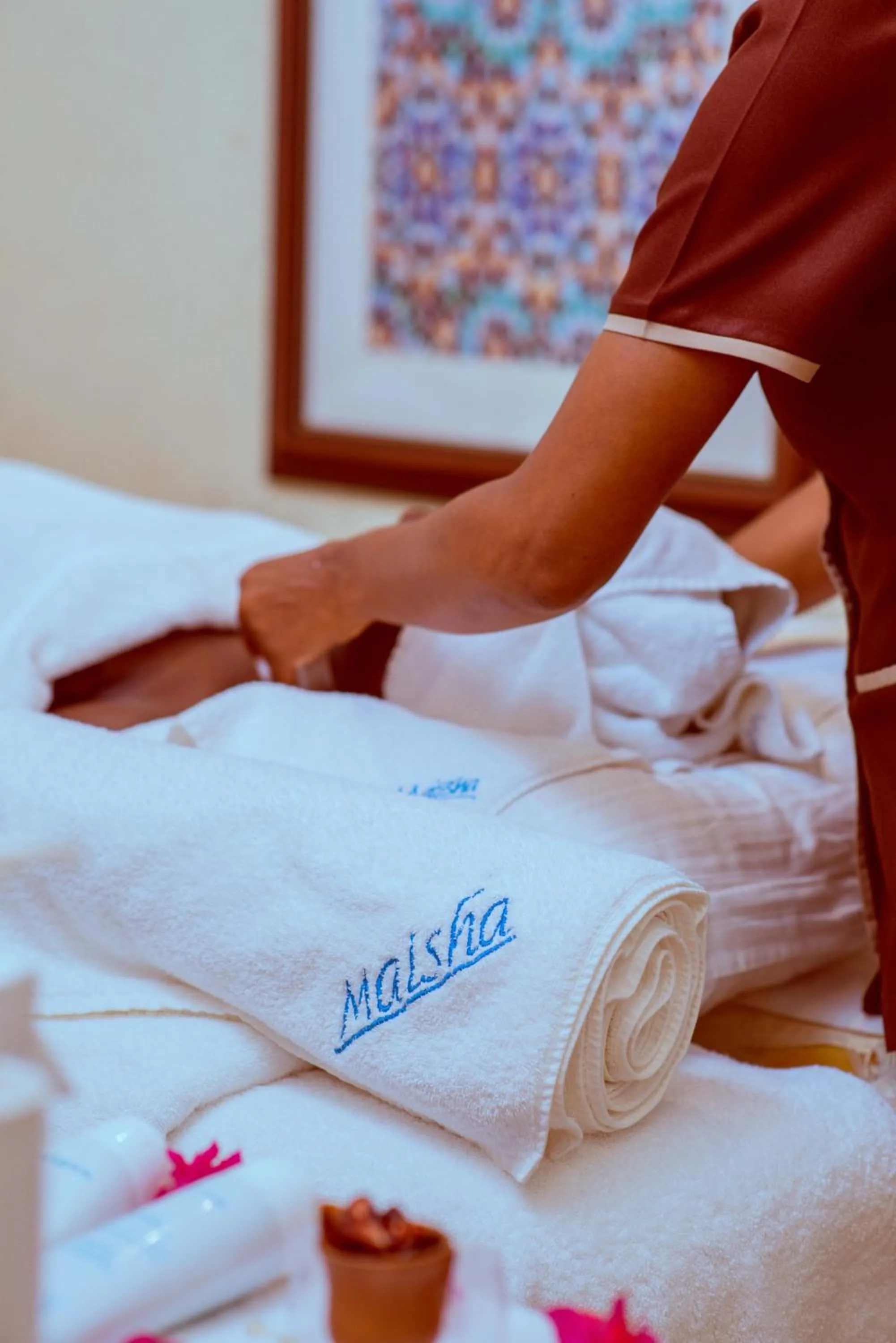 Massage, Bed in Kampala Serena Hotel