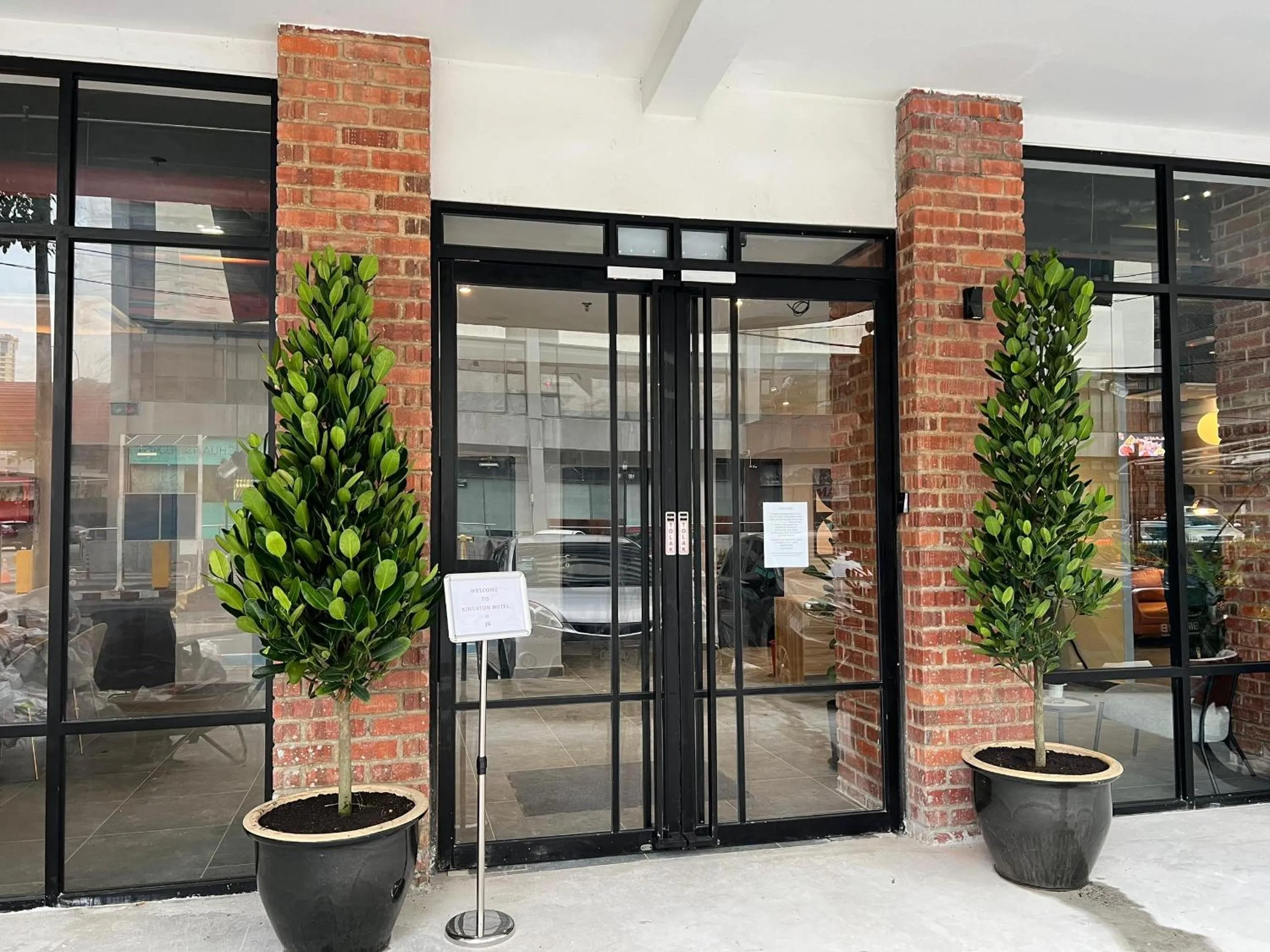 Facade/entrance in Kingston Hotel 7 - Johor Bharu