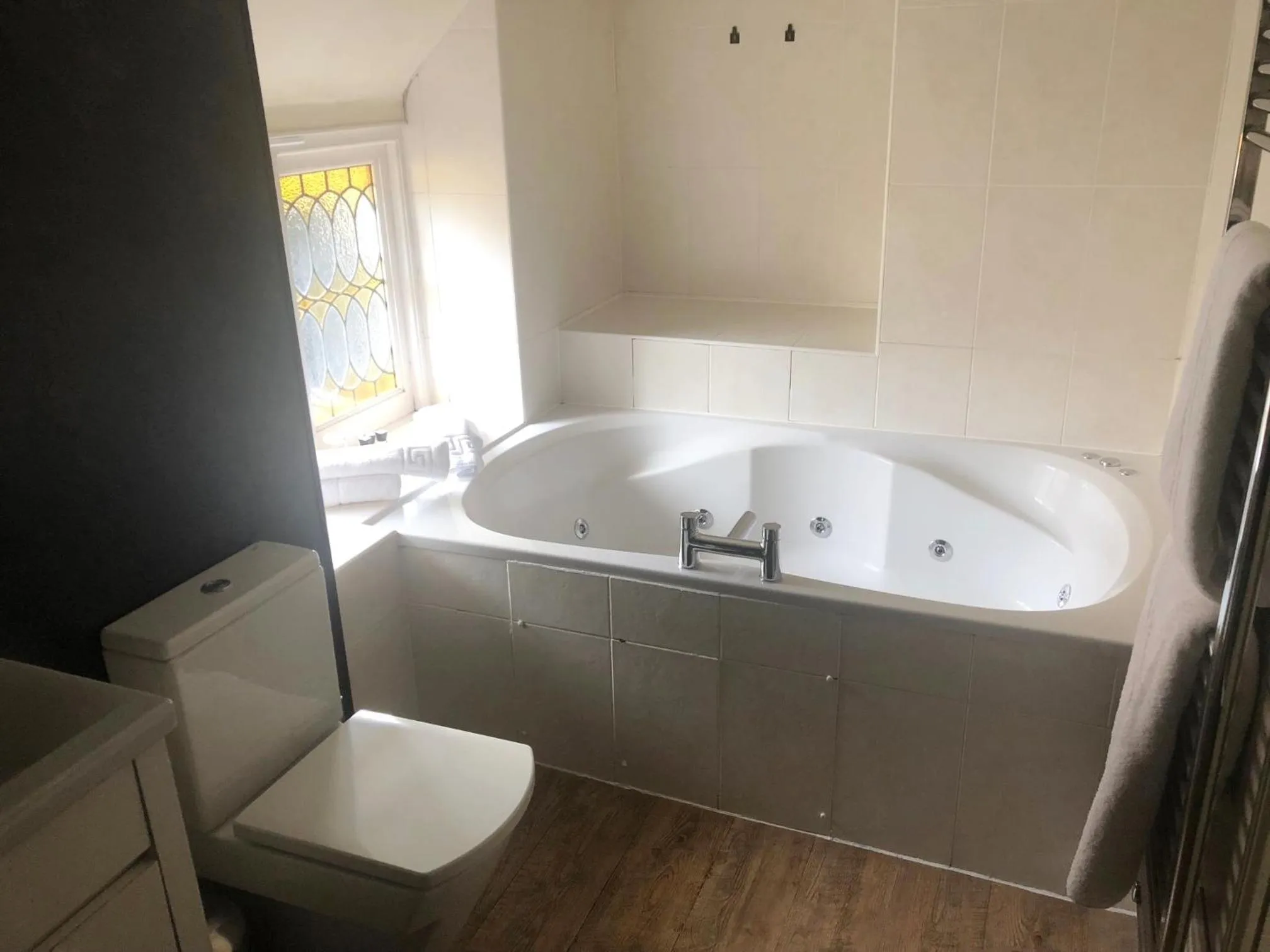 The Hoops Inn & Country Hotel