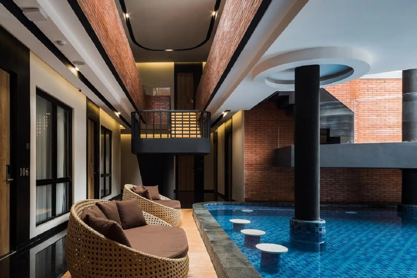 Swimming pool in Allura Azana Resort Tawangmangu