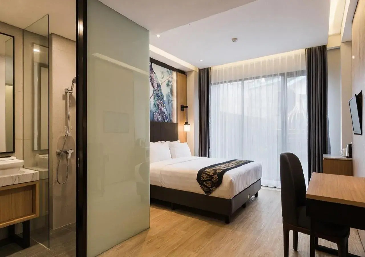 Large Double Room in Allura Azana Resort Tawangmangu Large Double Room in Allura Azana Resort Tawangmangu