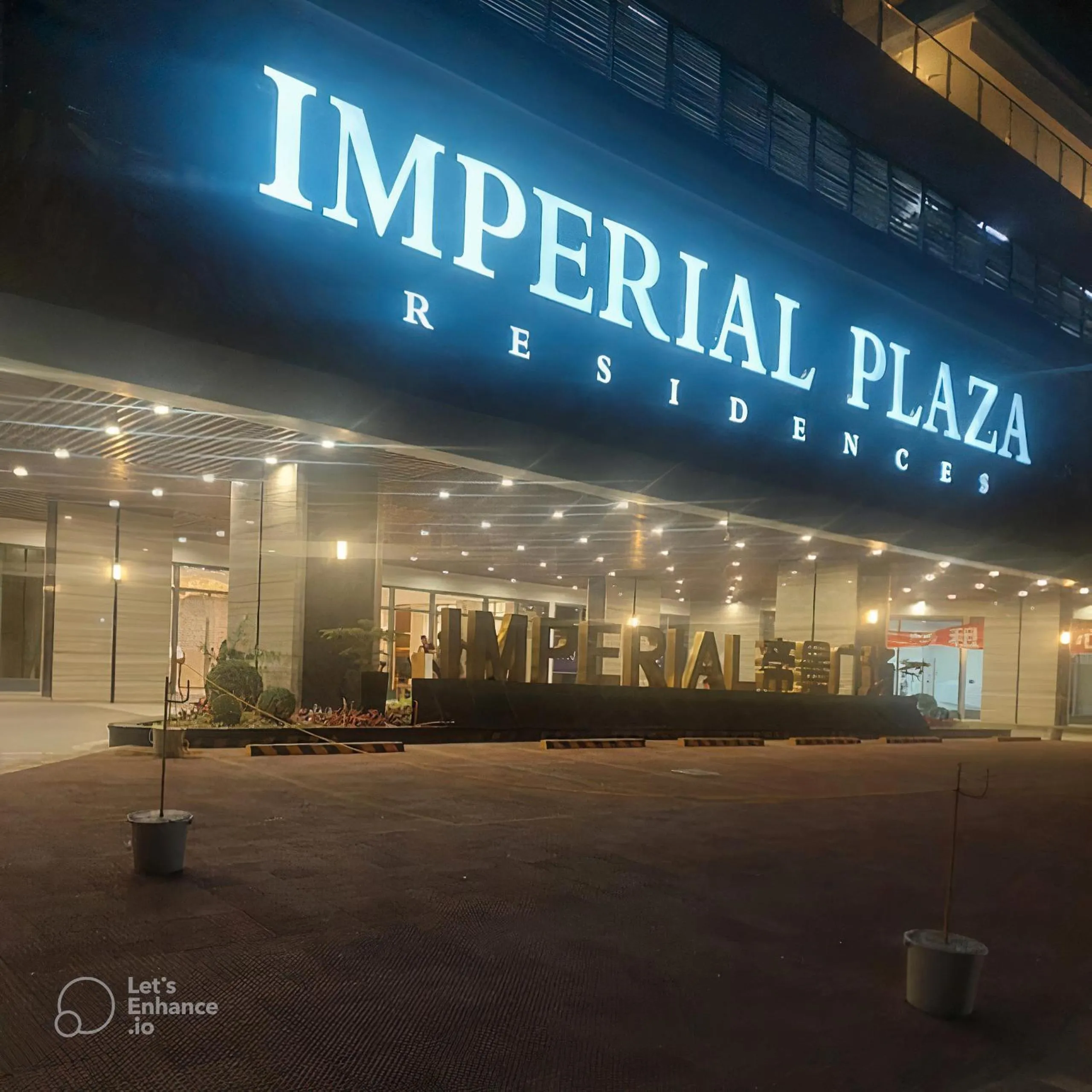 Property building in LCONDOTEL Hotel Studio with Balcony at Imperial Plaza near MOA NAIA PITX