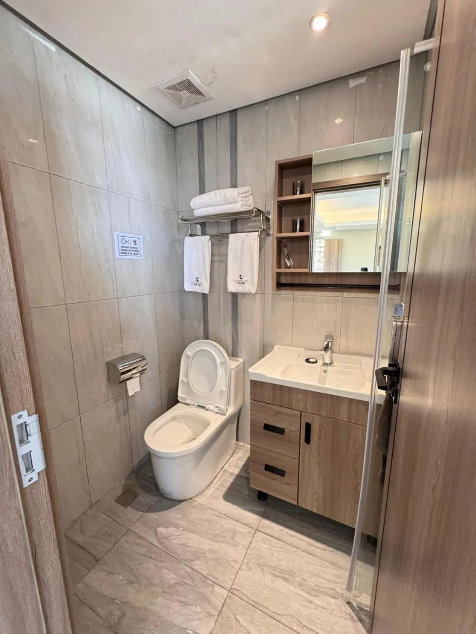 Shower in LCONDOTEL Hotel Studio with Balcony at Imperial Plaza near MOA NAIA PITX