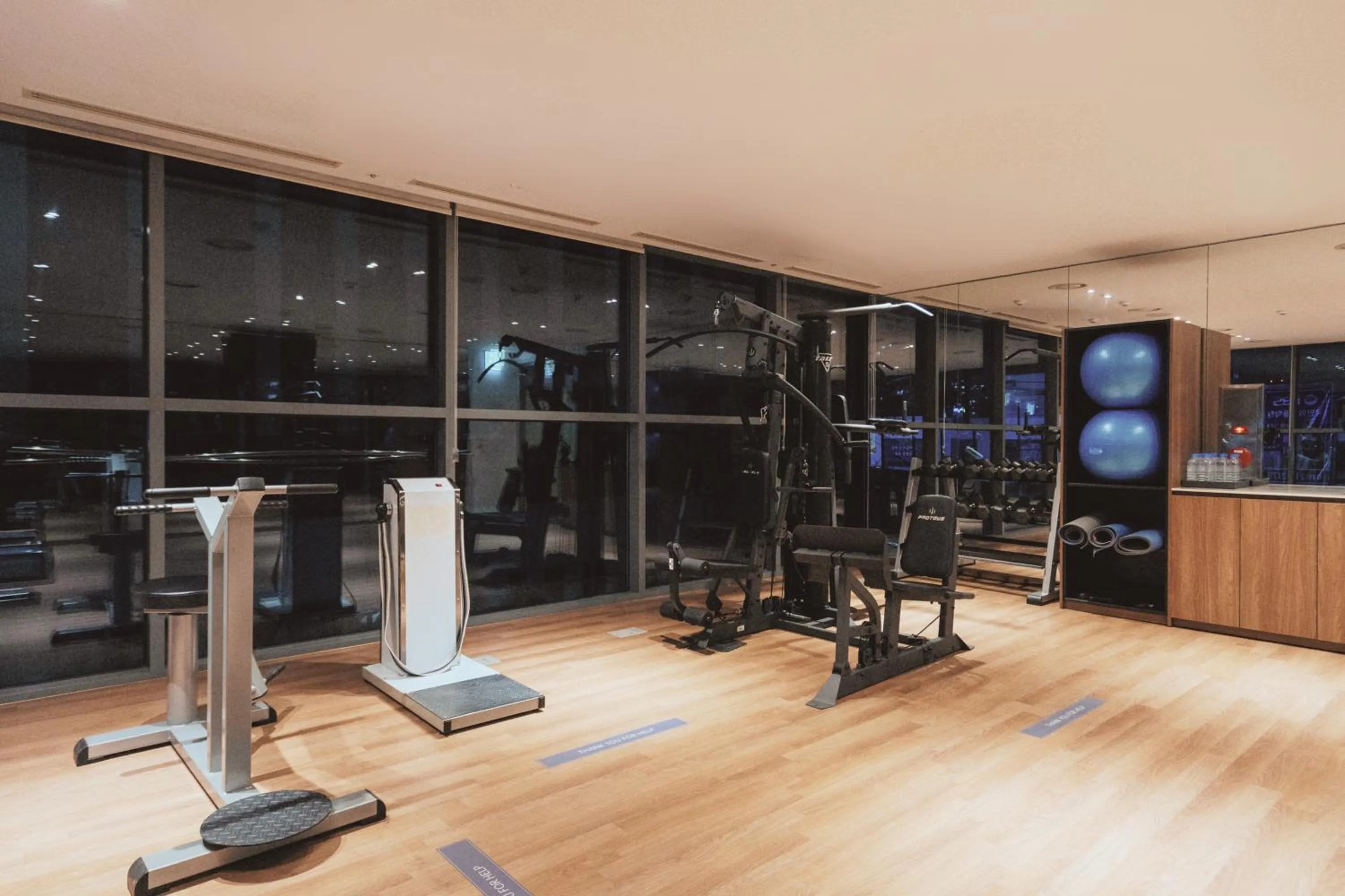 Fitness centre/facilities in Homes Stay Suwon
