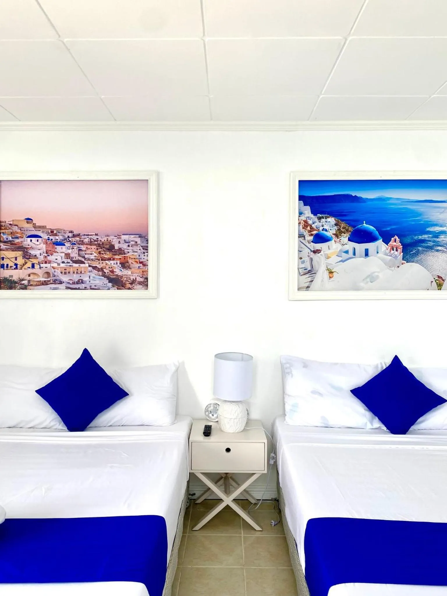 Photo of the whole room, Bed in Rockwalled Adventure Resort by Hiverooms