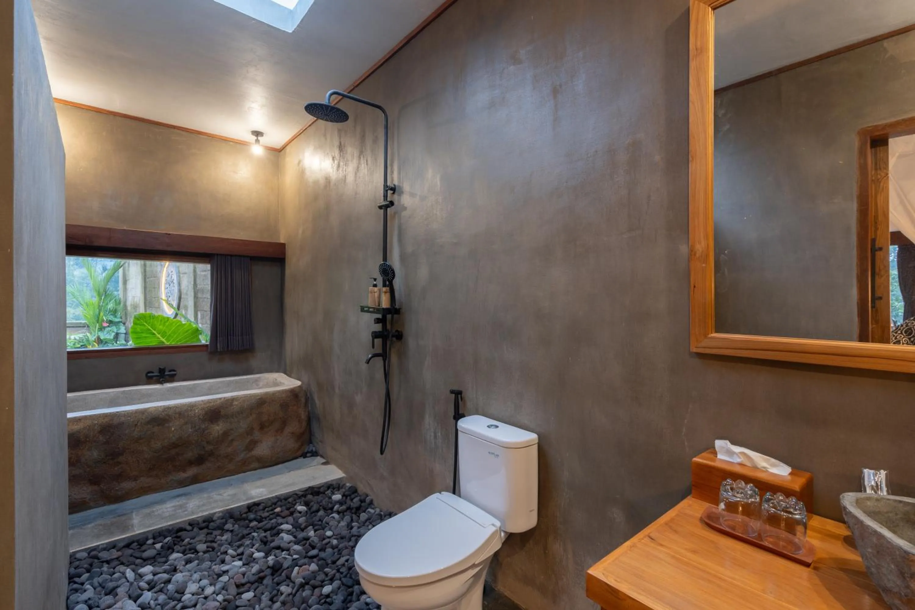 Shower in Moonterra Villa Sebatu