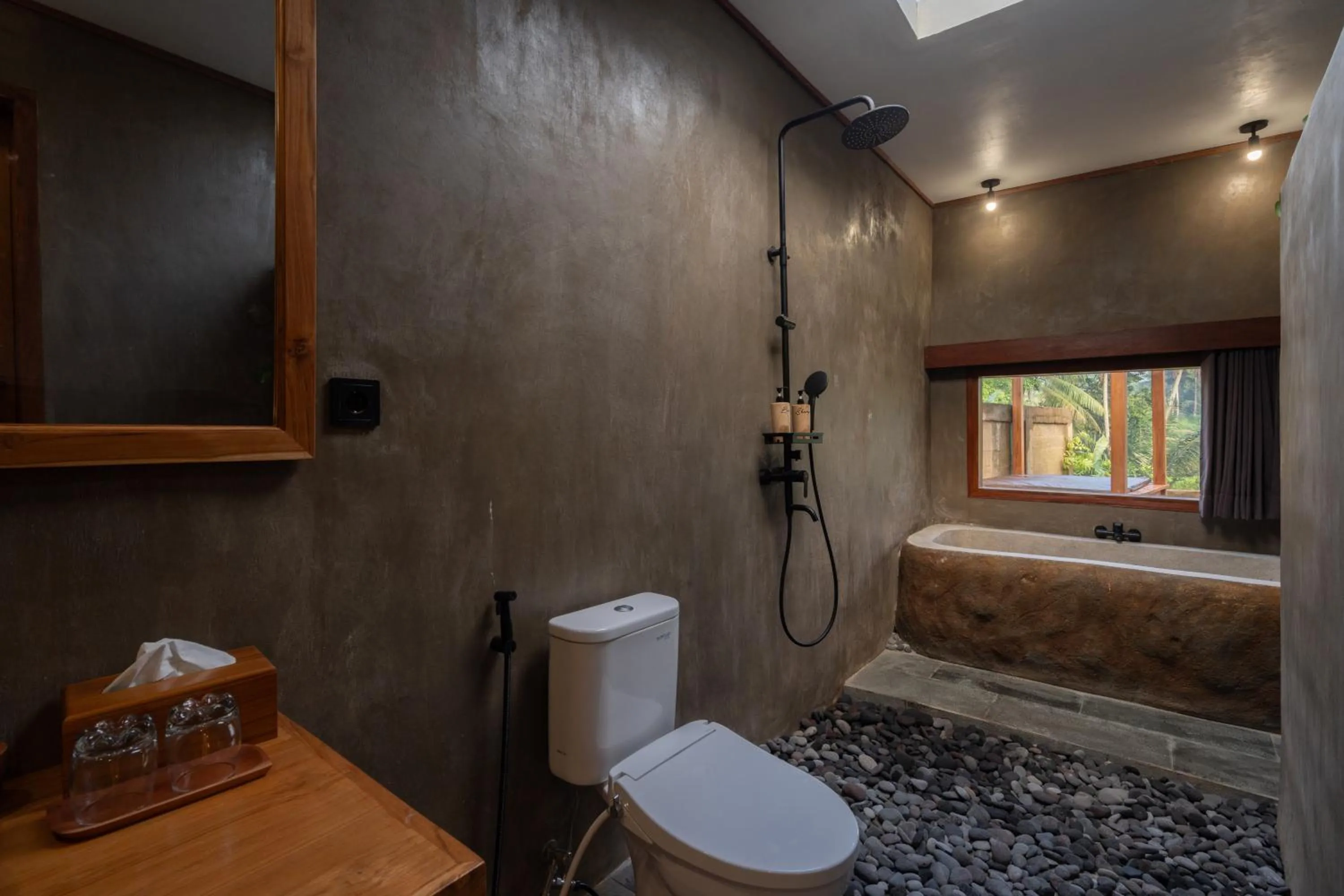 Bathroom, Bed in Moonterra Villa Sebatu