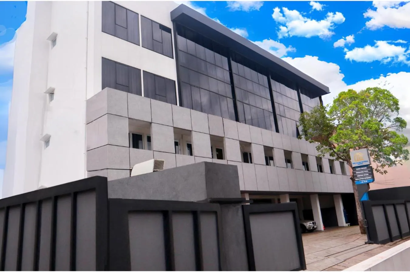 Property building in VNC Alam Sutera Hotel Powered by Archipelago