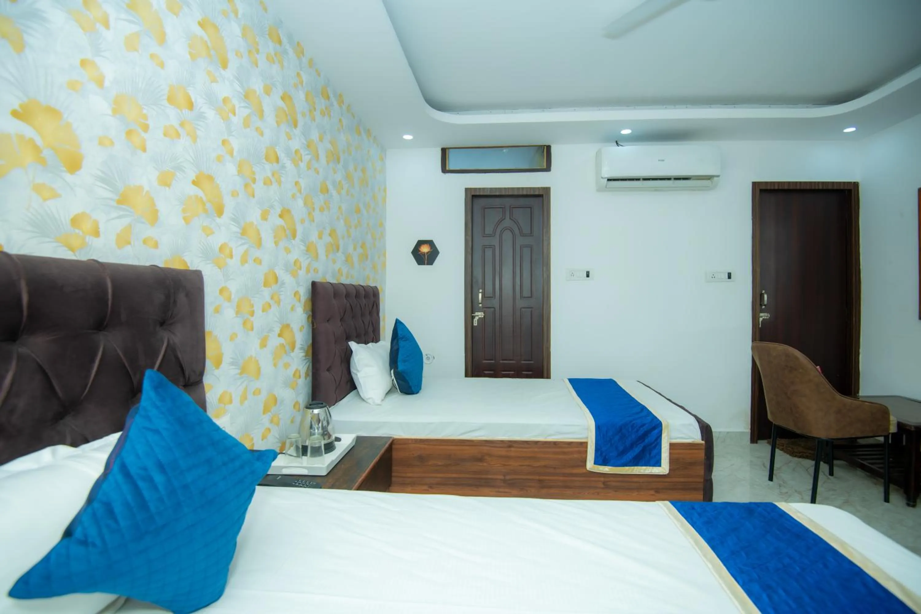 Bed in Hotel Blossom