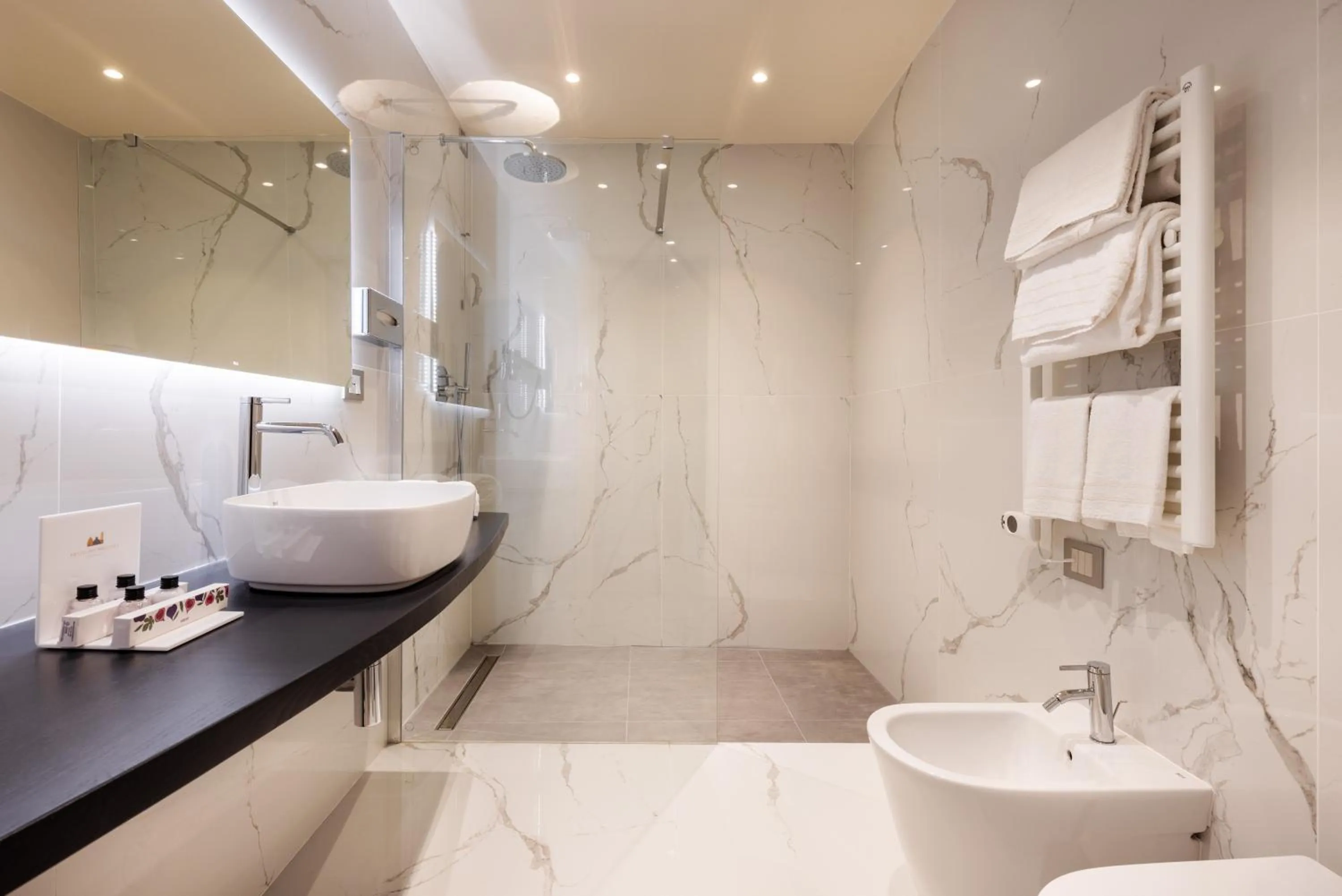 Bathroom in Prato dei Miracoli Residenza d'Epoca