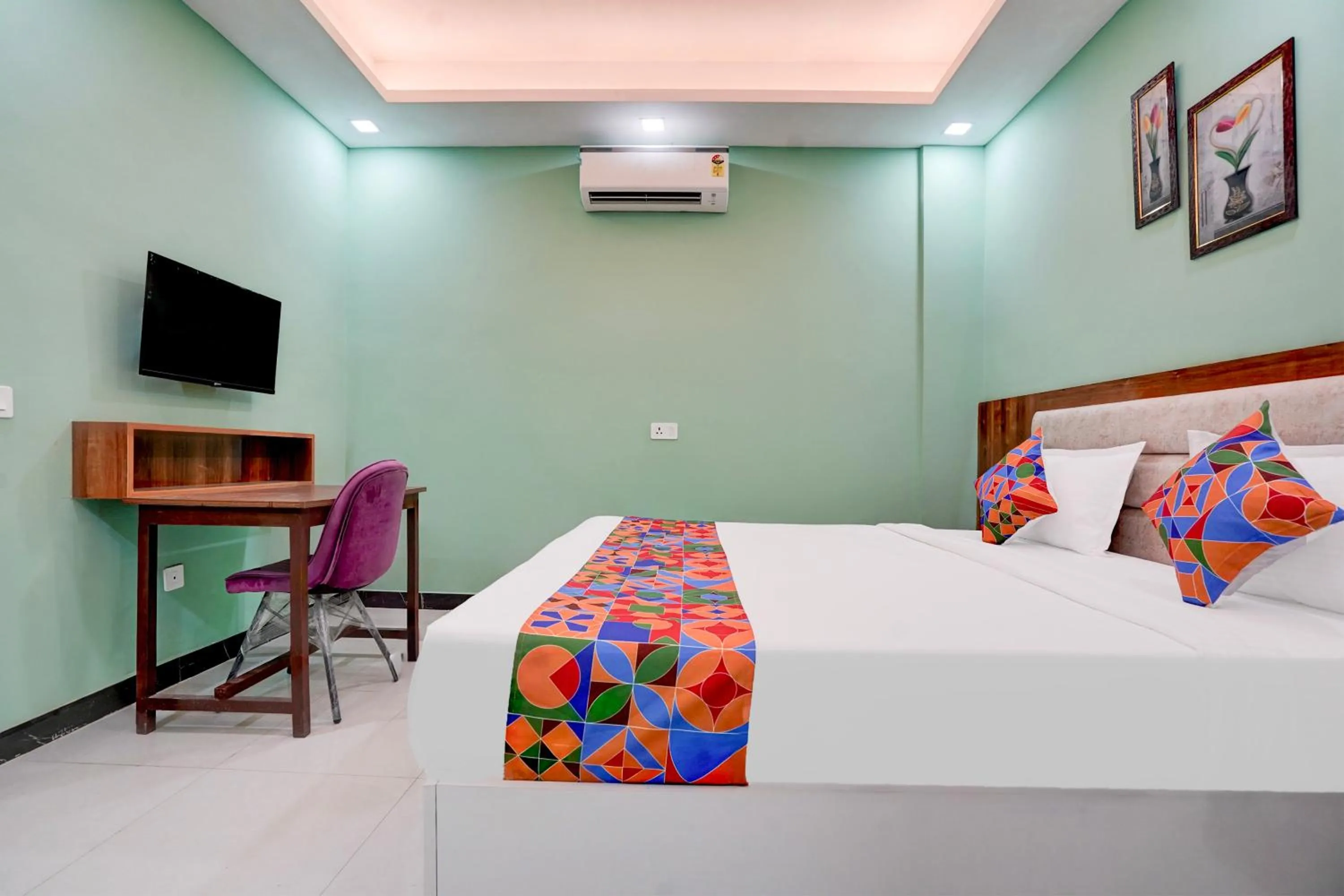 Bed in FabHotel Sky - Nr Sapphire 83 Mall, Manesar