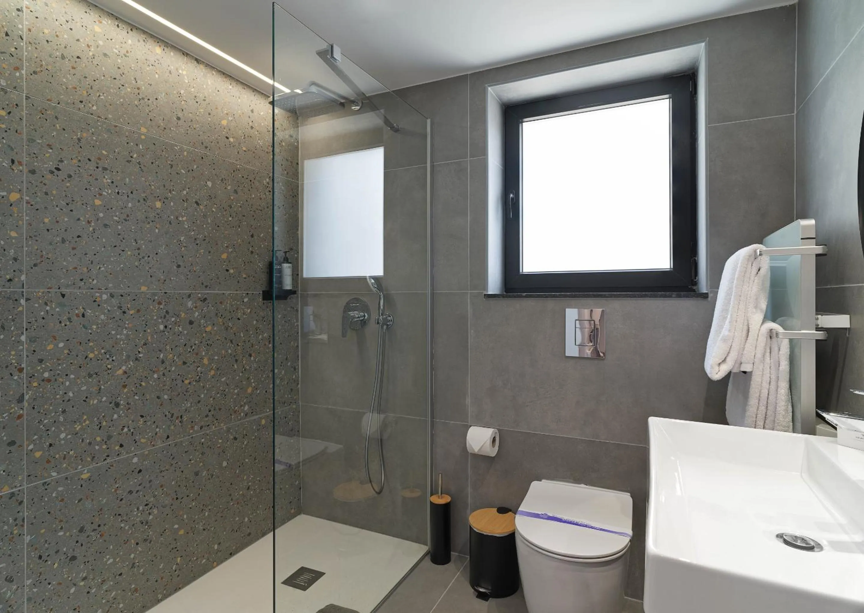 Bathroom in Le Vert Suites Platres