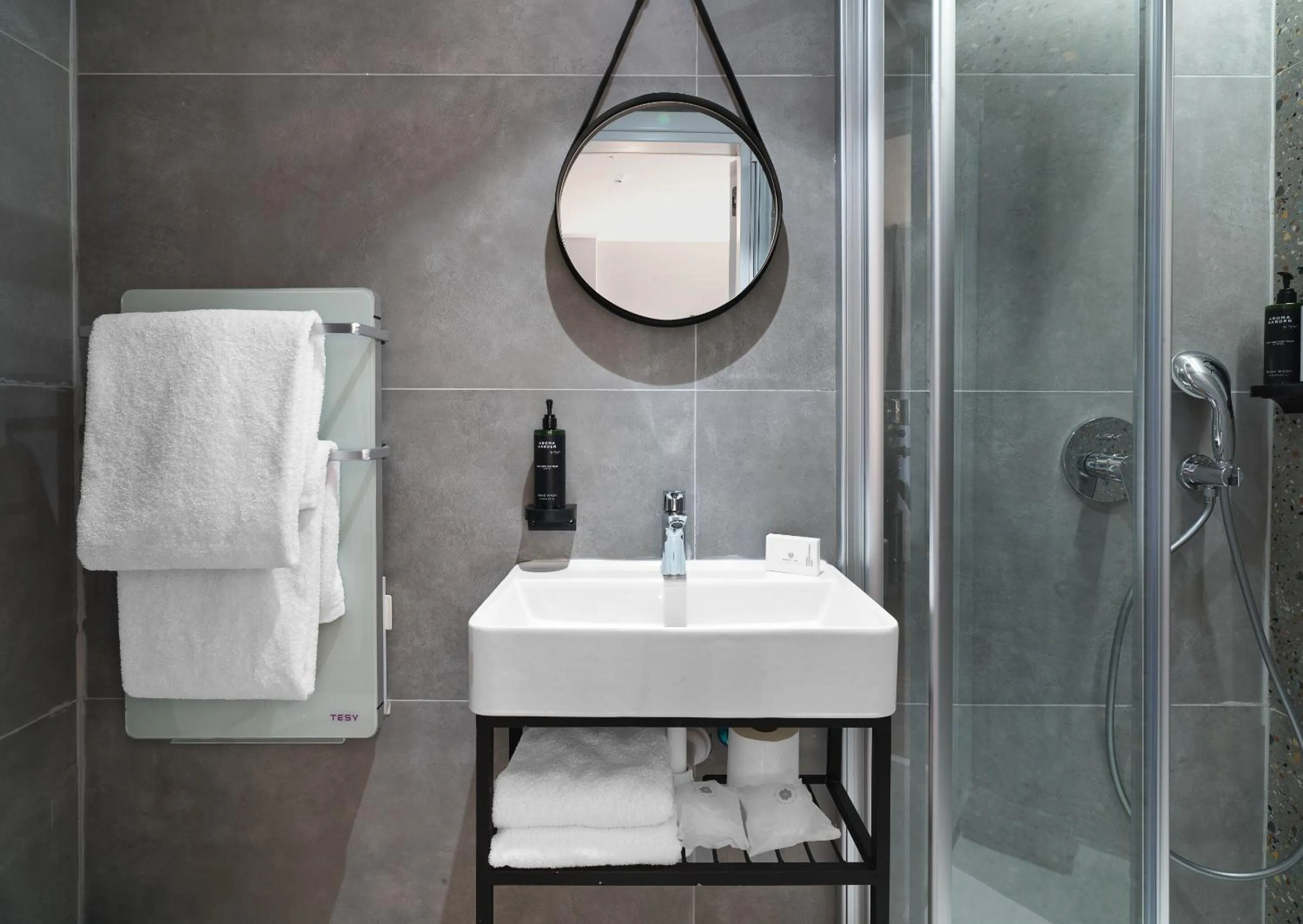 Bathroom in Le Vert Suites Platres