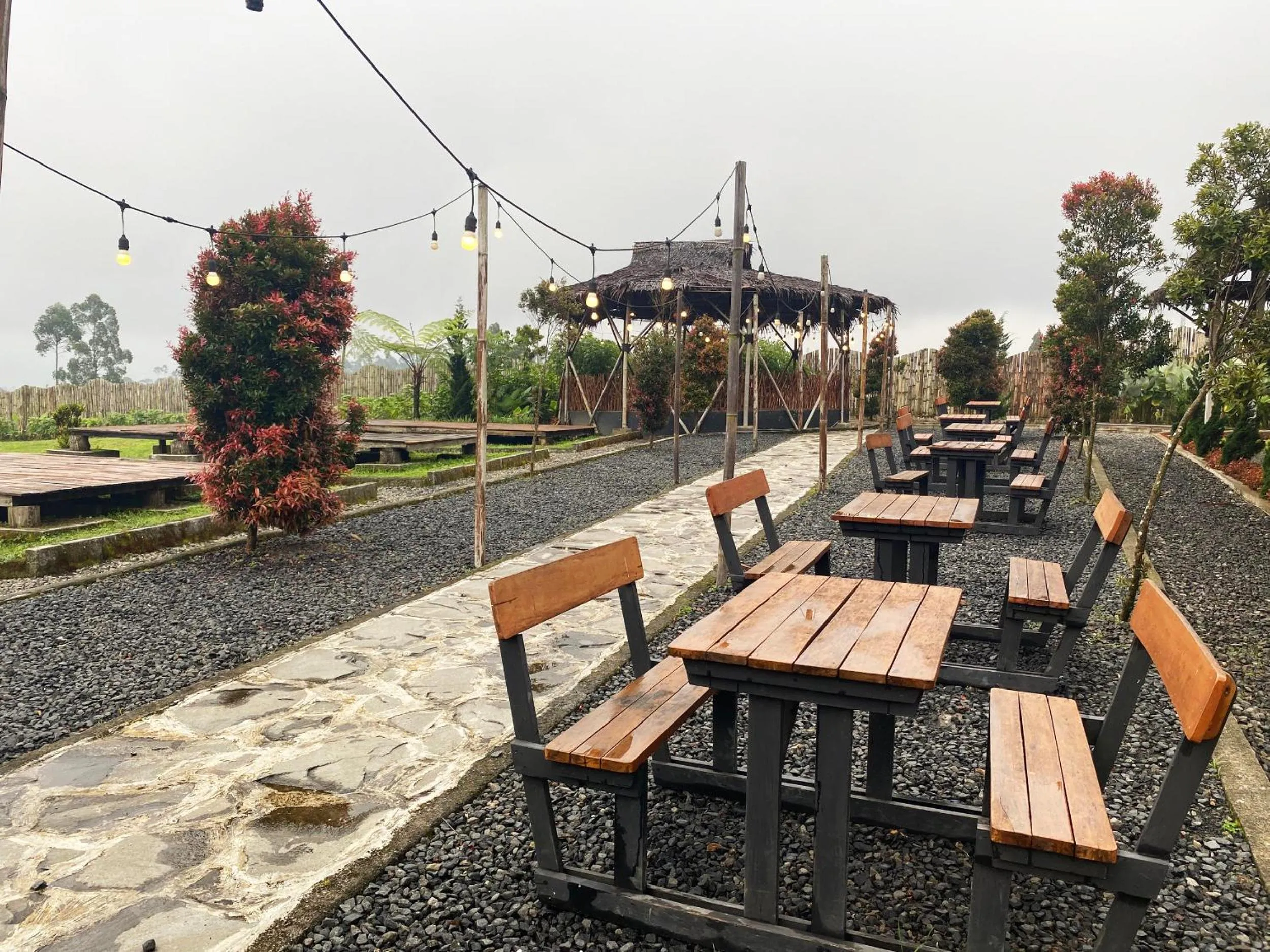 Restaurant/places to eat in Buana Glamping