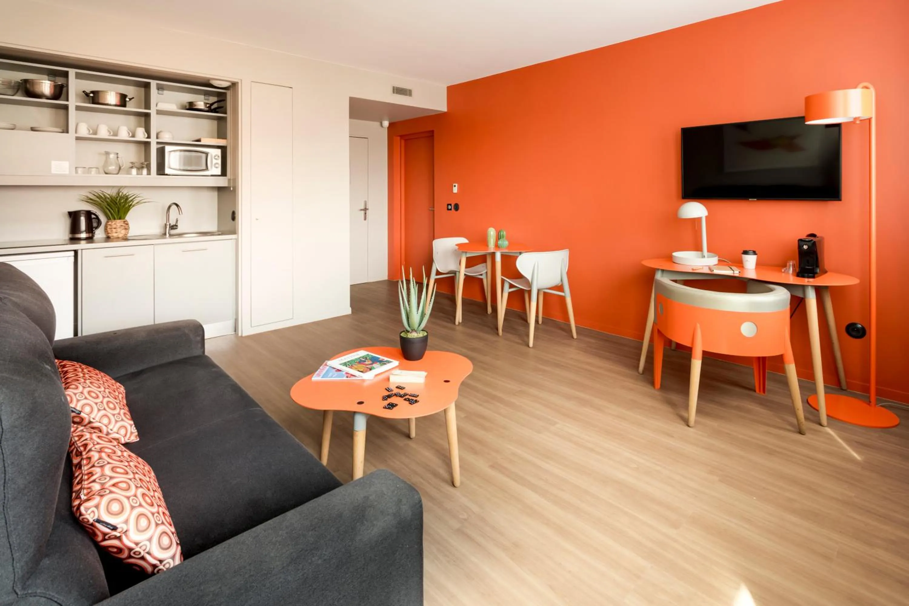 TV and multimedia in Appart'City Collection Paris Vélizy