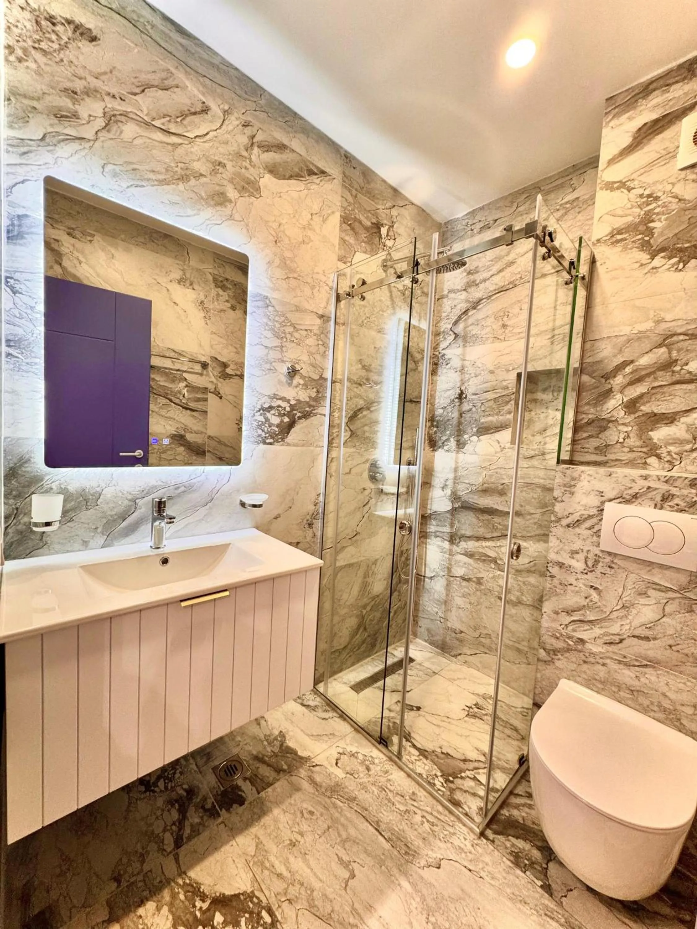 Shower in Elite Apartments