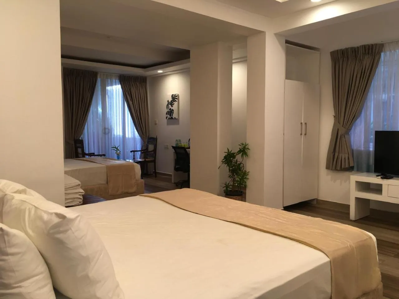 Photo of the whole room, Bed in Lavinia Bay Beach Hotel