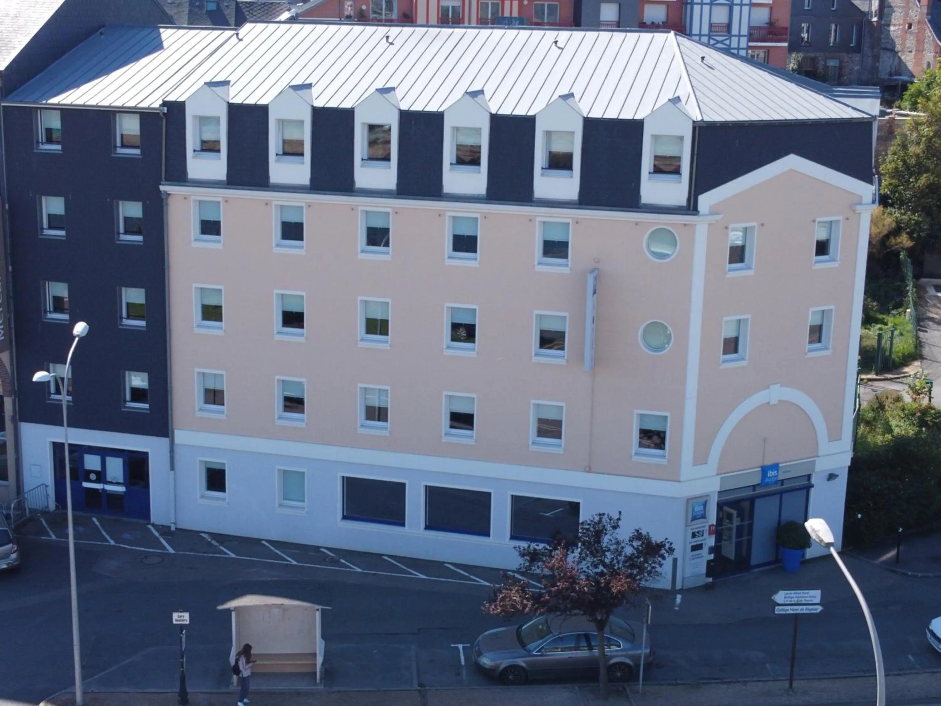 Property building in ibis budget Honfleur Centre