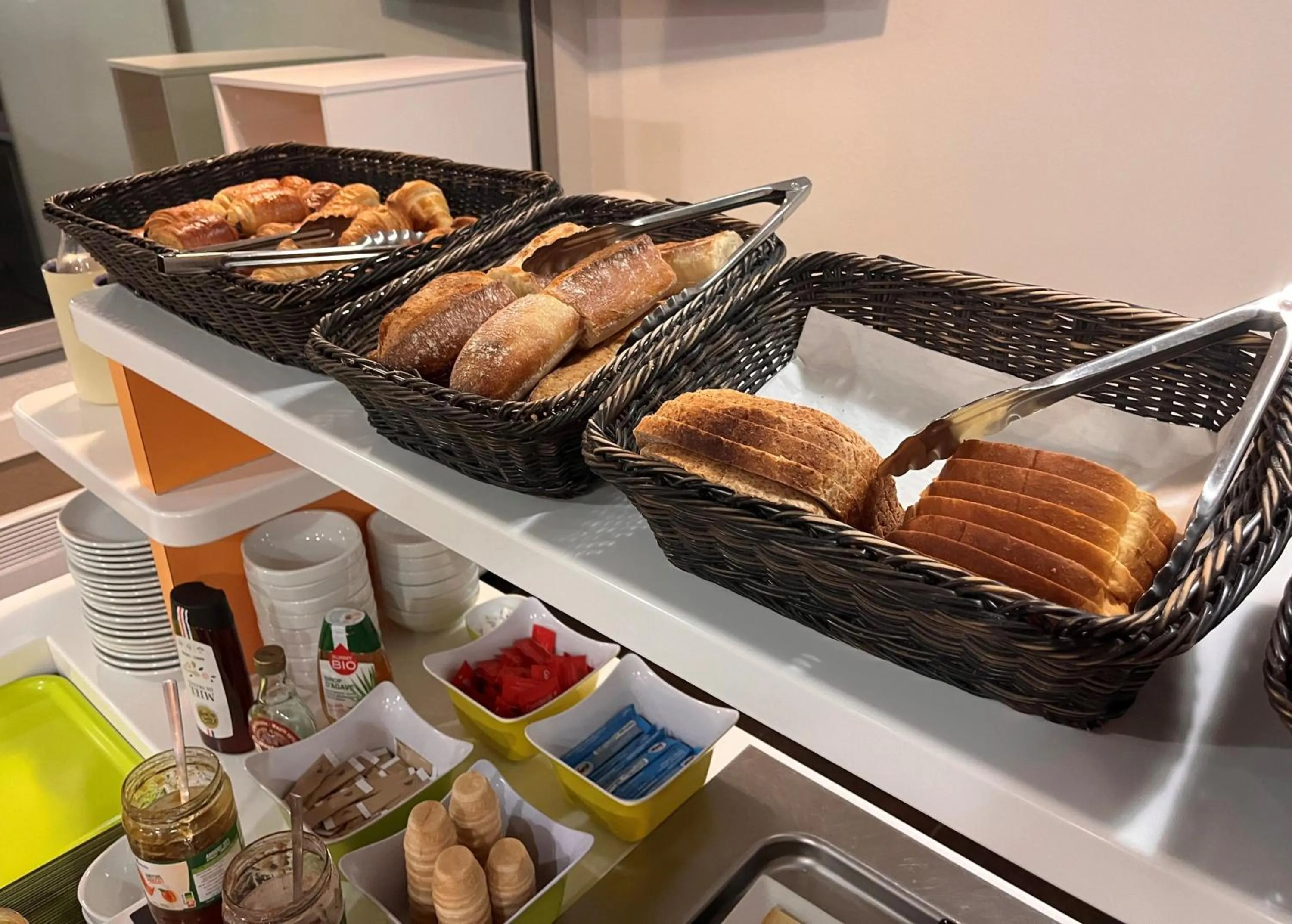 Breakfast in ibis budget Honfleur Centre