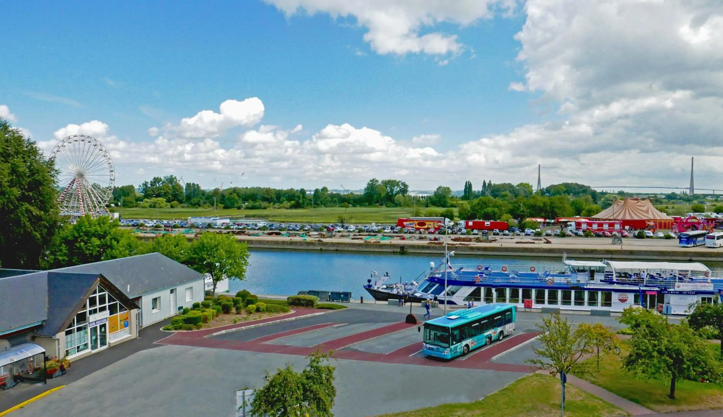 Neighbourhood in ibis budget Honfleur Centre