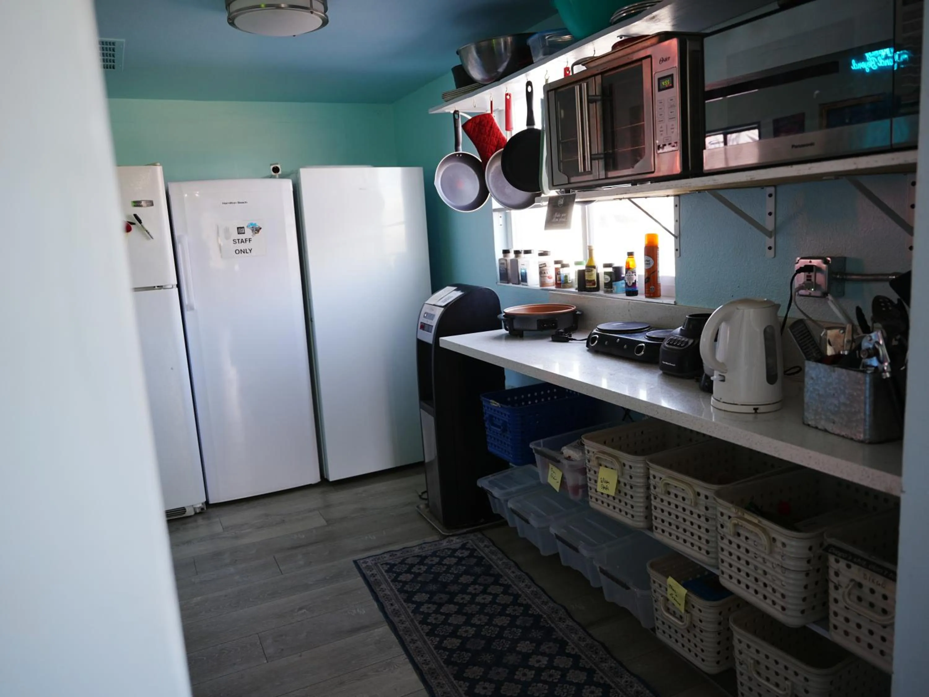 Kitchen or kitchenette in Sin City Hostel