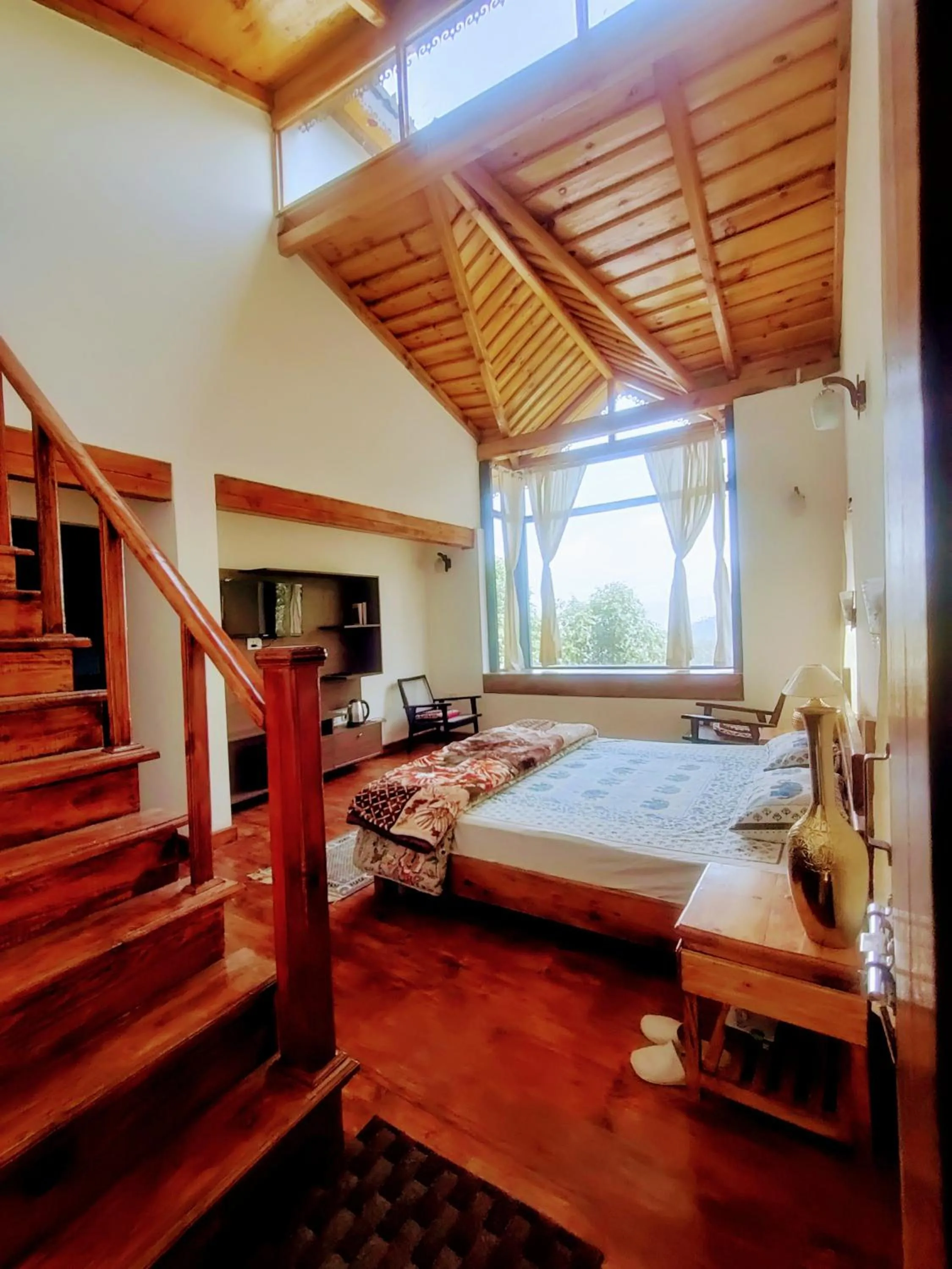 Oakakhi Stays, Deluxe room